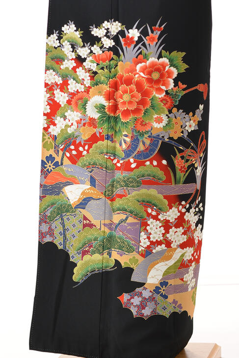 【★黒留袖のフルセットレンタル★】【留袖　レンタル】（レンタル留袖）（黒留袖レンタル）　【レンタル　黒留袖】お母様【黒留袖　レンタル】おば様【貸衣装】【結婚式】【留袖フルセット】☆新品足袋プレゼント☆【女性和服】【母親】花車に松桜　1.80