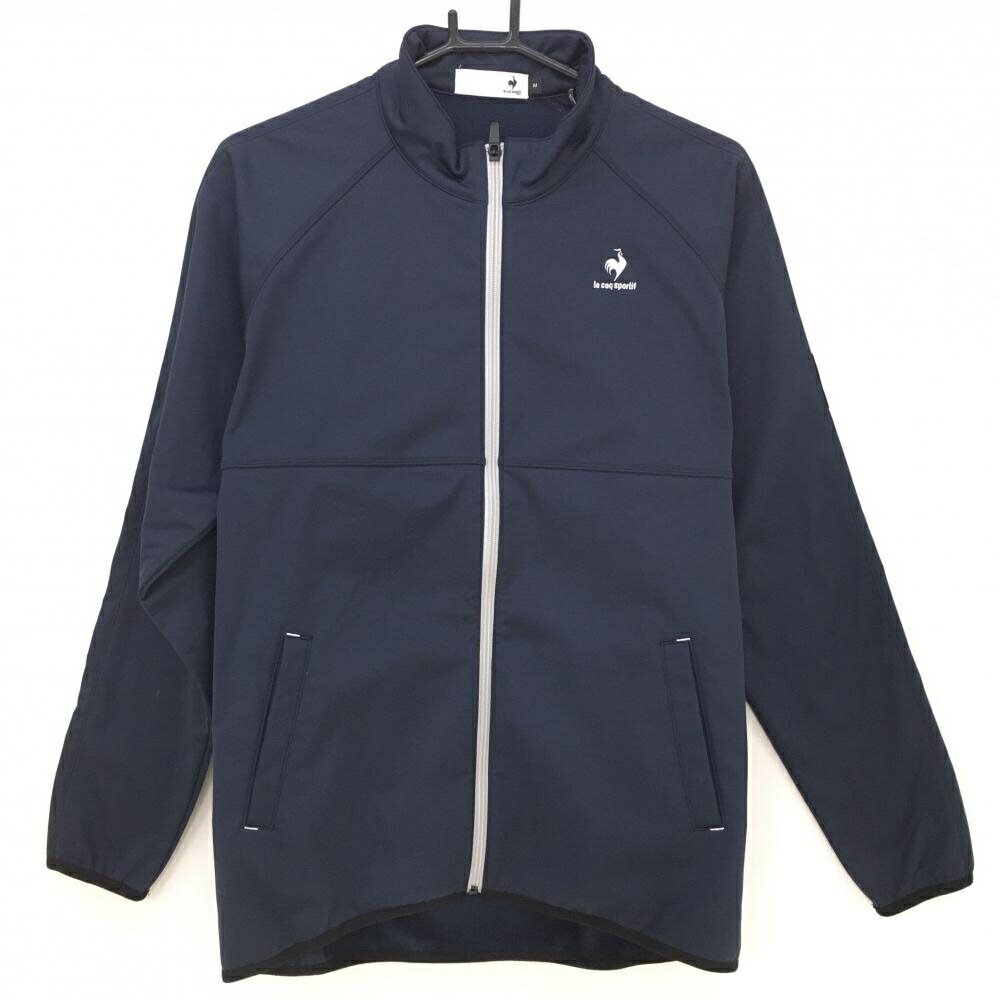 商品説明 ブランド le coq sportif アイテム ジャケットブルゾン 表記サイズ M ※海外サイズの場合もございます。必ず実寸サイズをご確認ください。 実寸サイズ ゆき丈：約83cm身幅：約52cm着丈：約72cm ※実寸サイズの採寸方法については、こちらをご覧ください。 ★実寸サイズは平台に平置きして外寸を測定しており、商品によっては若干の誤差が生じます。数cmの誤差は予めご了承くださいませ。 特徴・仕様 2022年モデル 付属品 商品ランク A+ コメント 袖汚れ小 商品ランク（ゴルフウェア） N 新品（タグ付き) S 新品未使用品（タグなし） A+ 使用感や汚れ等がない、または目立たない綺麗な中古品 A 使用感や汚れ等が少ない美品や良品 B+ 使用感や中小の汚れ等がある一般的な中古品 B 使用感や大中の汚れ等がある一般的な中古品 C 使用感や大中の汚れ、小さな穴等がある中古品 商品ランク（ゴルフシューズ） N 新品（タグ付き) S 新品未使用品（タグなし） A+ しわや汚れ等がない、または少ない綺麗な中古品 A しわや小さな汚れはあるが、使用感が少ない美品や良品 B+ しわや中小の汚れ、使用感がある一般的な中古品 B しわや大中の汚れ、使用感がある一般的な中古品 C しわや大中の汚れ、使用感がある中古品 D しわや大きな汚れ、使用感がある中古品 &nbsp;★A+～CランクはUSED品となりますので、神経質な方はご入札をお控えください。 &nbsp;★Nランクは新品商品ですが、一部保管時による汚れ等があります。商品説明や写真で必ずご確認ください。　