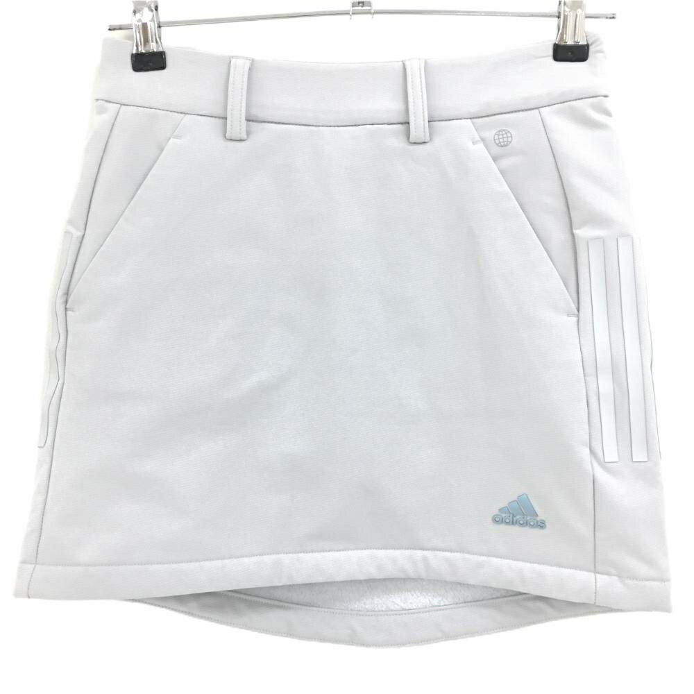 ADIDAS - 【超美品】アディダス スカート ライトグレー 裏起毛 サイド3ライン 内側インナーパンツ レディース S ゴルフウェア 2022年モデル adidas