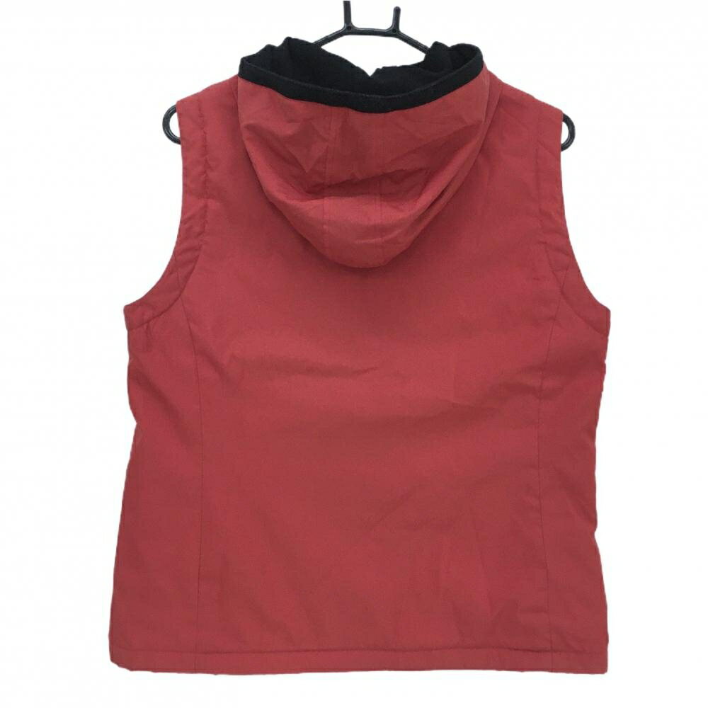 マンシングウェア フード付き中綿ベスト レッド×黒 シリコンワッペン レディース M ゴルフウェア Munsingwear