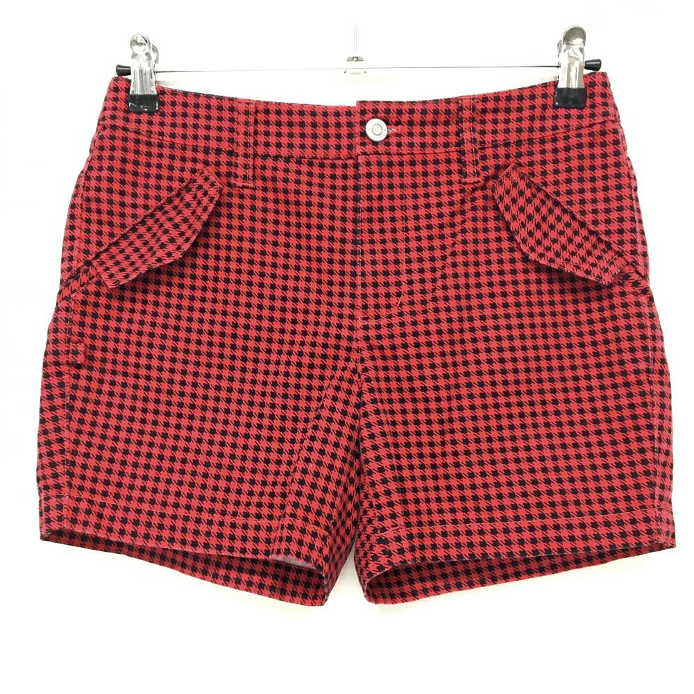 商品説明 ブランド Jack Bunny アイテム ショートパンツ 表記サイズ 0 ※海外サイズの場合もございます。必ず実寸サイズをご確認ください。 実寸サイズ 　ウエスト：約36.5cm　股上：約23cm　股下：約11cm　もも幅：約26cm　裾幅：約25cm ※実寸サイズの採寸方法については、こちらをご覧ください。 ★実寸サイズは平台に平置きして外寸を測定しており、商品によっては若干の誤差が生じます。数cmの誤差は予めご了承くださいませ。 特徴・仕様 付属品 商品ランク A コメント ヒップ毛羽立ち小 商品ランク（ゴルフウェア） N 新品（タグ付き) S 新品未使用品（タグなし） A+ 使用感や汚れ等がない、または目立たない綺麗な中古品 A 使用感や汚れ等が少ない美品や良品 B+ 使用感や中小の汚れ等がある一般的な中古品 B 使用感や大中の汚れ等がある一般的な中古品 C 使用感や大中の汚れ、小さな穴等がある中古品 商品ランク（ゴルフシューズ） N 新品（タグ付き) S 新品未使用品（タグなし） A+ しわや汚れ等がない、または少ない綺麗な中古品 A しわや小さな汚れはあるが、使用感が少ない美品や良品 B+ しわや中小の汚れ、使用感がある一般的な中古品 B しわや大中の汚れ、使用感がある一般的な中古品 C しわや大中の汚れ、使用感がある中古品 D しわや大きな汚れ、使用感がある中古品 &nbsp;★A+～CランクはUSED品となりますので、神経質な方はご入札をお控えください。 &nbsp;★Nランクは新品商品ですが、一部保管時による汚れ等があります。商品説明や写真で必ずご確認ください。　