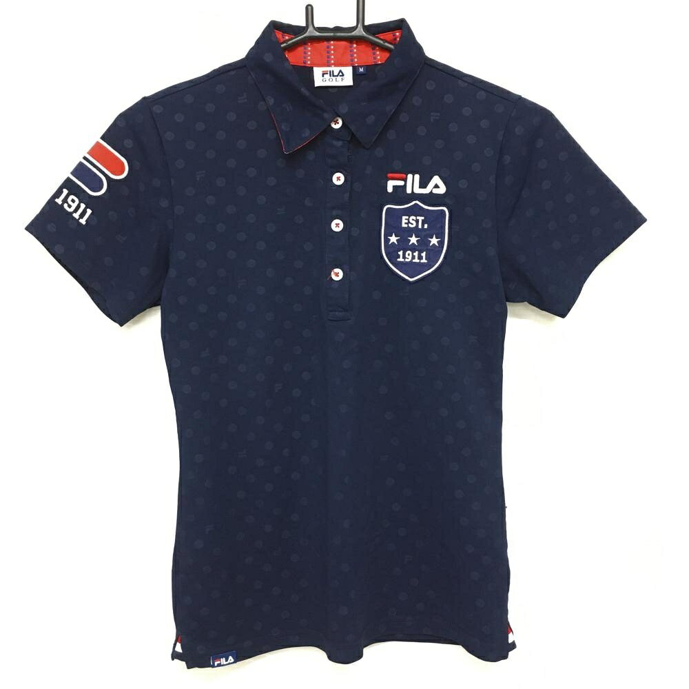 商品説明 ブランド FILA GOLF アイテム 半袖ポロシャツ 表記サイズ M ※海外サイズの場合もございます。必ず実寸サイズをご確認ください。 実寸サイズ 　身幅：約42cm　袖丈：約16.5cm　肩幅：約36cm　着丈：約57cm ※実寸サイズの採寸方法については、こちらをご覧ください。 ★実寸サイズは平台に平置きして外寸を測定しており、商品によっては若干の誤差が生じます。数cmの誤差は予めご了承くださいませ。 特徴・仕様 付属品 商品ランク A+ コメント ボタン緩み 商品ランク（ゴルフウェア） N 新品（タグ付き) S 新品未使用品（タグなし） A+ 使用感や汚れ等がない、または目立たない綺麗な中古品 A 使用感や汚れ等が少ない美品や良品 B+ 使用感や中小の汚れ等がある一般的な中古品 B 使用感や大中の汚れ等がある一般的な中古品 C 使用感や大中の汚れ、小さな穴等がある中古品 商品ランク（ゴルフシューズ） N 新品（タグ付き) S 新品未使用品（タグなし） A+ しわや汚れ等がない、または少ない綺麗な中古品 A しわや小さな汚れはあるが、使用感が少ない美品や良品 B+ しわや中小の汚れ、使用感がある一般的な中古品 B しわや大中の汚れ、使用感がある一般的な中古品 C しわや大中の汚れ、使用感がある中古品 D しわや大きな汚れ、使用感がある中古品 &nbsp;★A+～CランクはUSED品となりますので、神経質な方はご入札をお控えください。 &nbsp;★Nランクは新品商品ですが、一部保管時による汚れ等があります。商品説明や写真で必ずご確認ください。　