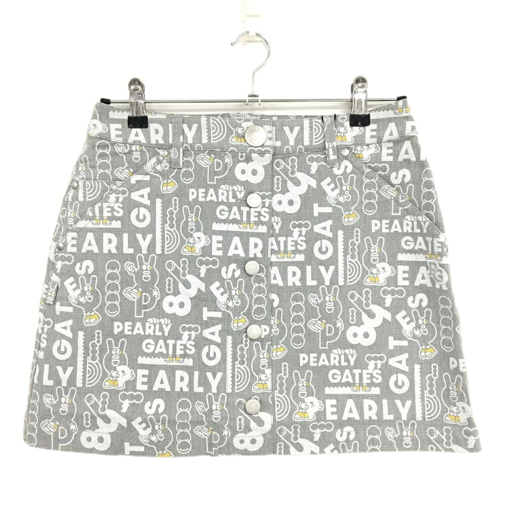 商品説明 ブランド PEARLY GATES アイテム スカート 表記サイズ 1 ※海外サイズの場合もございます。必ず実寸サイズをご確認ください。 実寸サイズ 　ウエスト：約37cm　スカート丈：約39cm　　 ※実寸サイズの採寸方法については、こちらをご覧ください。 ★実寸サイズは平台に平置きして外寸を測定しており、商品によっては若干の誤差が生じます。数cmの誤差は予めご了承くださいませ。 特徴・仕様 フロントフェイクボタン　 適応時期 春 ・ 夏 ・ 秋 商品ランク N コメント 商品ランク（ゴルフウェア） N 新品（タグ付き) S 新品未使用品（タグなし） A+ 使用感や汚れ等がない、または目立たない綺麗な中古品 A 使用感や汚れ等が少ない美品や良品 B+ 使用感や中小の汚れ等がある一般的な中古品 B 使用感や大中の汚れ等がある一般的な中古品 C 使用感や大中の汚れ、小さな穴等がある中古品 商品ランク（ゴルフシューズ） N 新品（タグ付き) S 新品未使用品（タグなし） A+ しわや汚れ等がない、または少ない綺麗な中古品 A しわや小さな汚れはあるが、使用感が少ない美品や良品 B+ しわや中小の汚れ、使用感がある一般的な中古品 B しわや大中の汚れ、使用感がある一般的な中古品 C しわや大中の汚れ、使用感がある中古品 D しわや大きな汚れ、使用感がある中古品 &nbsp;★A+～CランクはUSED品となりますので、神経質な方はご入札をお控えください。 &nbsp;★Nランクは新品商品ですが、一部保管時による汚れ等があります。商品説明や写真で必ずご確認ください。　