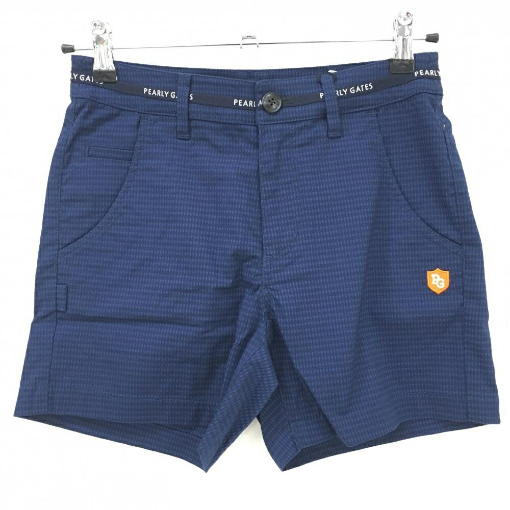 商品説明 ブランド PEARLY GATES アイテム ショートパンツ 表記サイズ 00 ※海外サイズの場合もございます。必ず実寸サイズをご確認ください。 実寸サイズ 　ウエスト：約34.5cm　股上：約23cm　股下：約12cm　もも幅：約24cm　裾幅：約24.5cm ※実寸サイズの採寸方法については、こちらをご覧ください。 ★実寸サイズは平台に平置きして外寸を測定しており、商品によっては若干の誤差が生じます。数cmの誤差は予めご了承くださいませ。 特徴・仕様 ウエストロゴライン 接触冷感 ティー付き　 適応時期 春 ・ 夏 商品ランク N コメント 商品ランク（ゴルフウェア） N 新品（タグ付き) S 新品未使用品（タグなし） A+ 使用感や汚れ等がない、または目立たない綺麗な中古品 A 使用感や汚れ等が少ない美品や良品 B+ 使用感や中小の汚れ等がある一般的な中古品 B 使用感や大中の汚れ等がある一般的な中古品 C 使用感や大中の汚れ、小さな穴等がある中古品 商品ランク（ゴルフシューズ） N 新品（タグ付き) S 新品未使用品（タグなし） A+ しわや汚れ等がない、または少ない綺麗な中古品 A しわや小さな汚れはあるが、使用感が少ない美品や良品 B+ しわや中小の汚れ、使用感がある一般的な中古品 B しわや大中の汚れ、使用感がある一般的な中古品 C しわや大中の汚れ、使用感がある中古品 D しわや大きな汚れ、使用感がある中古品 &nbsp;★A+～CランクはUSED品となりますので、神経質な方はご入札をお控えください。 &nbsp;★Nランクは新品商品ですが、一部保管時による汚れ等があります。商品説明や写真で必ずご確認ください。　