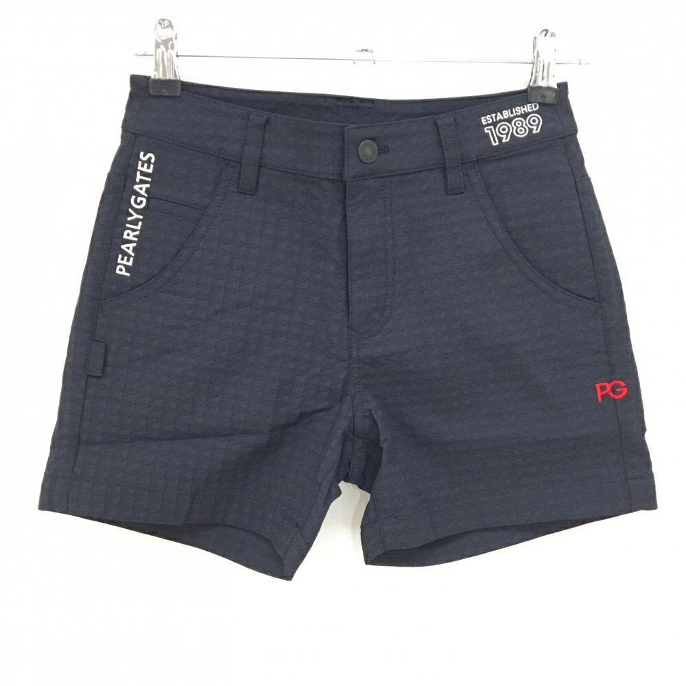 商品説明 ブランド PEARLY GATES アイテム ショートパンツ 表記サイズ 00 ※海外サイズの場合もございます。必ず実寸サイズをご確認ください。 実寸サイズ ウエスト：約34.5cm　股上：約23cm　股下：約11.5cm　もも幅：約24cm　裾幅：約24cm ※実寸サイズの採寸方法については、こちらをご覧ください。 ★実寸サイズは平台に平置きして外寸を測定しており、商品によっては若干の誤差が生じます。数cmの誤差は予めご了承くださいませ。 特徴・仕様 適応時期 春 ・ 夏 商品ランク N コメント 商品ランク（ゴルフウェア） N 新品（タグ付き) S 新品未使用品（タグなし） A+ 使用感や汚れ等がない、または目立たない綺麗な中古品 A 使用感や汚れ等が少ない美品や良品 B+ 使用感や中小の汚れ等がある一般的な中古品 B 使用感や大中の汚れ等がある一般的な中古品 C 使用感や大中の汚れ、小さな穴等がある中古品 商品ランク（ゴルフシューズ） N 新品（タグ付き) S 新品未使用品（タグなし） A+ しわや汚れ等がない、または少ない綺麗な中古品 A しわや小さな汚れはあるが、使用感が少ない美品や良品 B+ しわや中小の汚れ、使用感がある一般的な中古品 B しわや大中の汚れ、使用感がある一般的な中古品 C しわや大中の汚れ、使用感がある中古品 D しわや大きな汚れ、使用感がある中古品 &nbsp;★A+～CランクはUSED品となりますので、神経質な方はご入札をお控えください。 &nbsp;★Nランクは新品商品ですが、一部保管時による汚れ等があります。商品説明や写真で必ずご確認ください。　