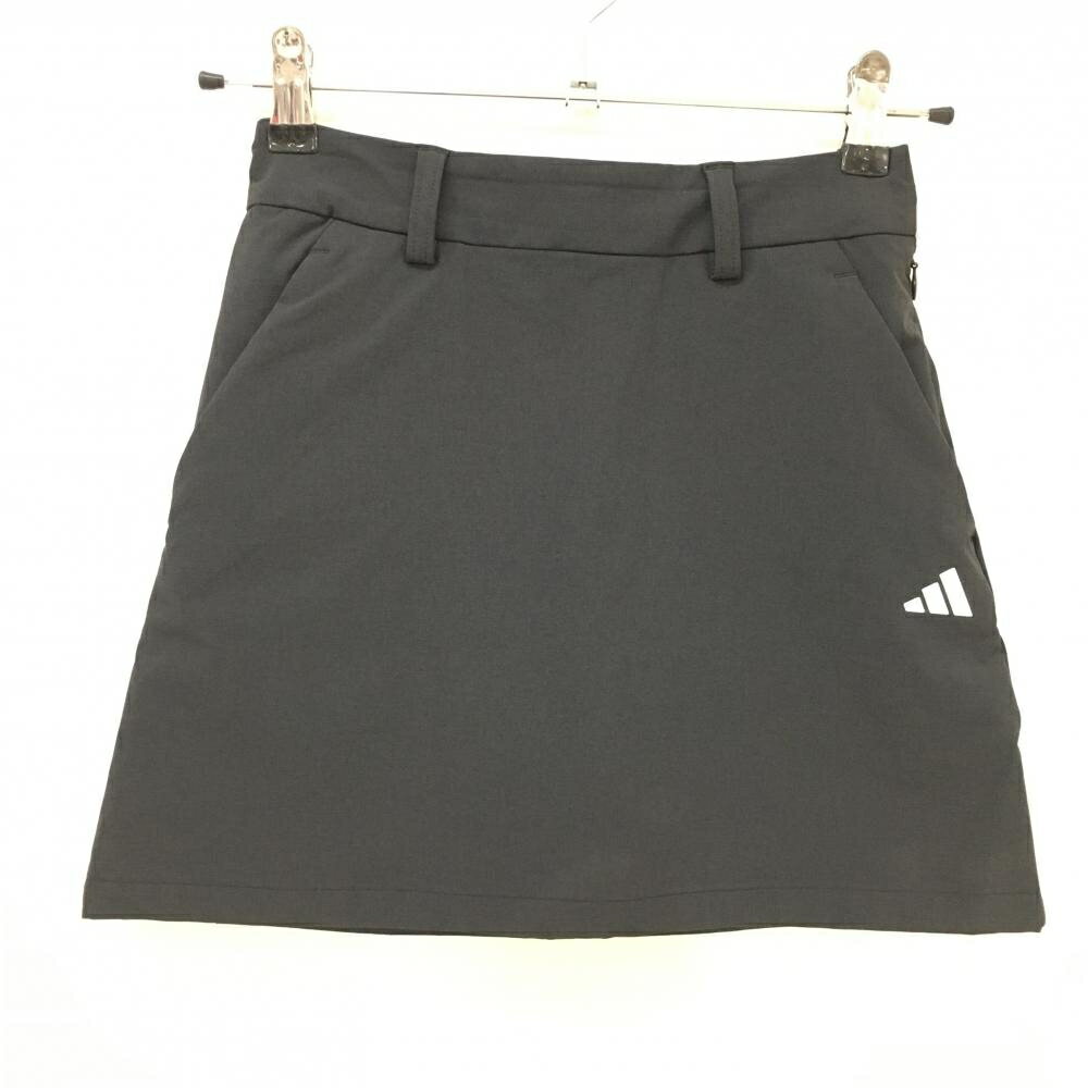 【超美品】アディダス スカート 黒 ロゴ白 内側インナーパンツ レディース XS ゴルフウェア 2023年モデル adidas