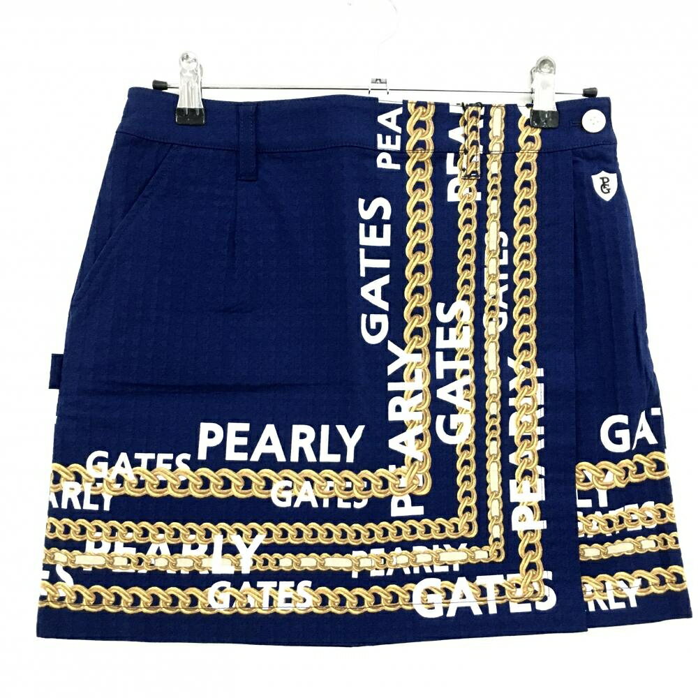 商品説明 ブランド PEARLY GATES アイテム スカート 表記サイズ 0 ※海外サイズの場合もございます。必ず実寸サイズをご確認ください。 実寸サイズ 　ウエスト：約34.5cm　スカート丈：約39.5cm ※実寸サイズの採寸方法については、こちらをご覧ください。 ★実寸サイズは平台に平置きして外寸を測定しており、商品によっては若干の誤差が生じます。数cmの誤差は予めご了承くださいませ。 特徴・仕様 適応時期 春 ・ 夏 ・ 秋 商品ランク N コメント 商品ランク（ゴルフウェア） N 新品（タグ付き) S 新品未使用品（タグなし） A+ 使用感や汚れ等がない、または目立たない綺麗な中古品 A 使用感や汚れ等が少ない美品や良品 B+ 使用感や中小の汚れ等がある一般的な中古品 B 使用感や大中の汚れ等がある一般的な中古品 C 使用感や大中の汚れ、小さな穴等がある中古品 商品ランク（ゴルフシューズ） N 新品（タグ付き) S 新品未使用品（タグなし） A+ しわや汚れ等がない、または少ない綺麗な中古品 A しわや小さな汚れはあるが、使用感が少ない美品や良品 B+ しわや中小の汚れ、使用感がある一般的な中古品 B しわや大中の汚れ、使用感がある一般的な中古品 C しわや大中の汚れ、使用感がある中古品 D しわや大きな汚れ、使用感がある中古品 &nbsp;★A+～CランクはUSED品となりますので、神経質な方はご入札をお控えください。 &nbsp;★Nランクは新品商品ですが、一部保管時による汚れ等があります。商品説明や写真で必ずご確認ください。　