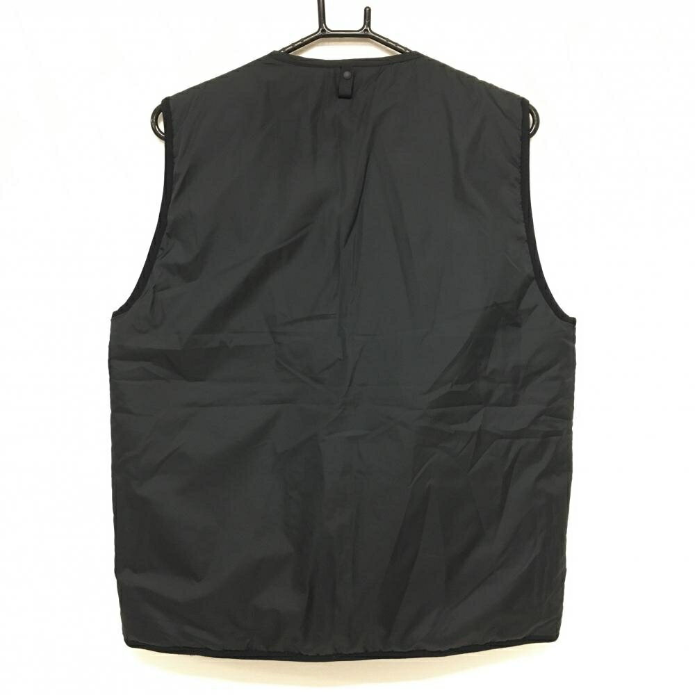 【超美品】プーマ 中綿ベスト 黒 ロゴ白 メンズ L ゴルフウェア PUMA