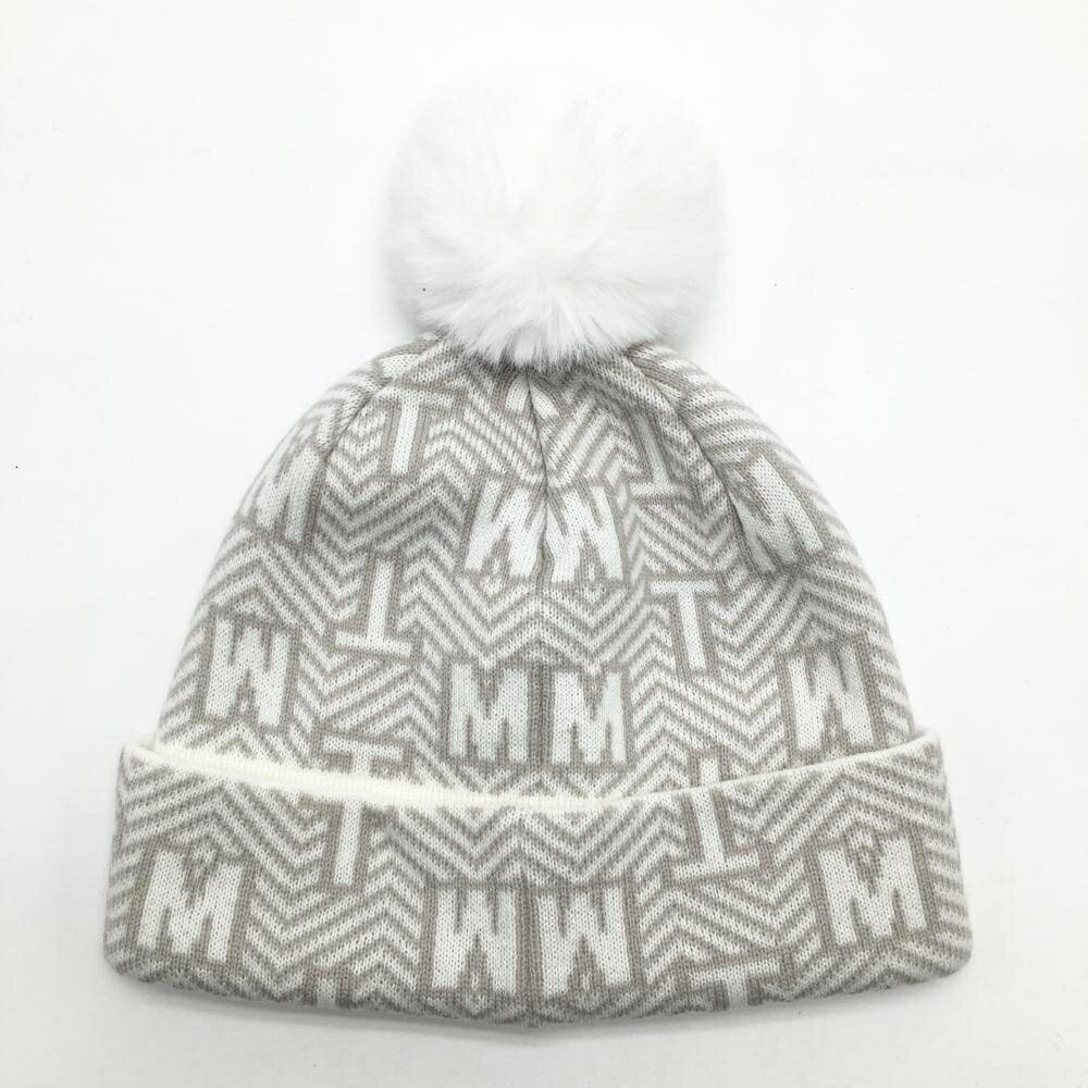 【超美品】テーラーメイド ニット帽 ライトグレー×白 英字総柄 レディース フリー(55-57cm) ゴルフウェア 2023年モデル TaylorMade