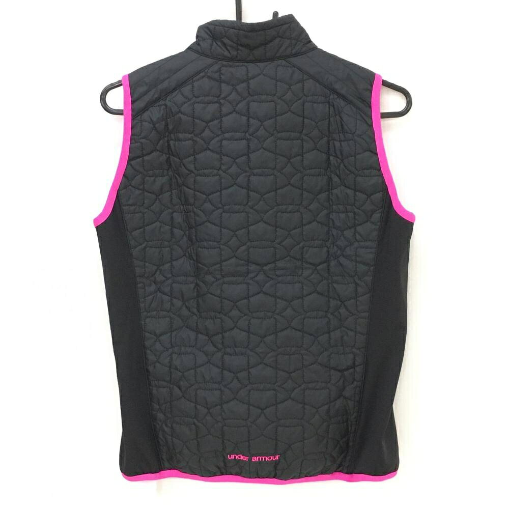 【超美品】アンダーアーマー 中綿ベスト 黒×ピンク ロゴマークキルティング サイド切替 レディース SM ゴルフウェア UNDER ARMOUR