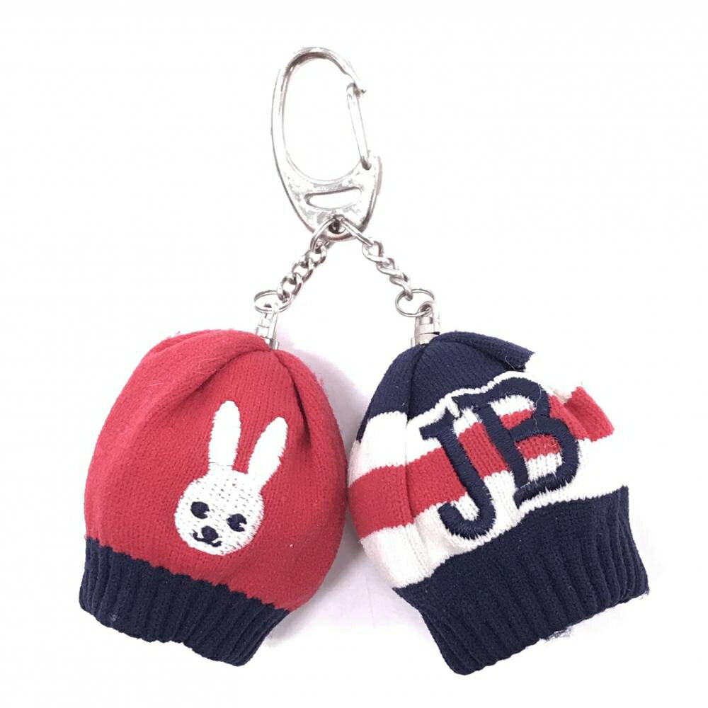 商品説明 ブランド Jack Bunny アイテム ボールホルダー 表記サイズ ※海外サイズの場合もございます。必ず実寸サイズをご確認ください。 実寸サイズ 　最大幅：約5cm　全長：約5cm　 ※実寸サイズの採寸方法については、こちらをご覧ください。 ★実寸サイズは平台に平置きして外寸を測定しており、商品によっては若干の誤差が生じます。数cmの誤差は予めご了承くださいませ。 特徴・仕様 付属品 商品ランク B+ コメント 汚れ 商品ランク（ゴルフウェア） N 新品（タグ付き) S 新品未使用品（タグなし） A+ 使用感や汚れ等がない、または目立たない綺麗な中古品 A 使用感や汚れ等が少ない美品や良品 B+ 使用感や中小の汚れ等がある一般的な中古品 B 使用感や大中の汚れ等がある一般的な中古品 C 使用感や大中の汚れ、小さな穴等がある中古品 商品ランク（ゴルフシューズ） N 新品（タグ付き) S 新品未使用品（タグなし） A+ しわや汚れ等がない、または少ない綺麗な中古品 A しわや小さな汚れはあるが、使用感が少ない美品や良品 B+ しわや中小の汚れ、使用感がある一般的な中古品 B しわや大中の汚れ、使用感がある一般的な中古品 C しわや大中の汚れ、使用感がある中古品 D しわや大きな汚れ、使用感がある中古品 &nbsp;★A+～CランクはUSED品となりますので、神経質な方はご入札をお控えください。 &nbsp;★Nランクは新品商品ですが、一部保管時による汚れ等があります。商品説明や写真で必ずご確認ください。　