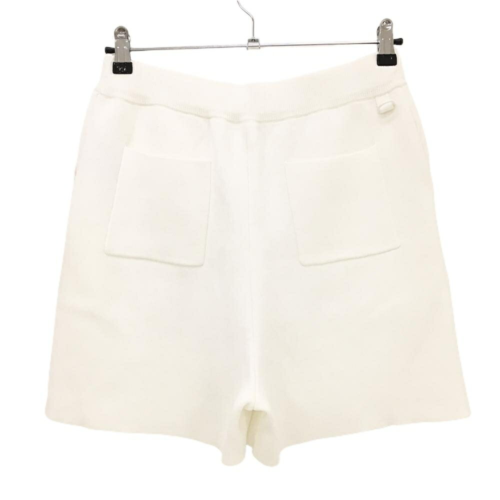 【美品】サンディ ニットショートパンツ 白 ロゴワッペン ウエストゴム レディース L ゴルフウェア Sandie