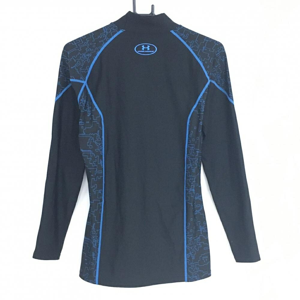 【美品】アンダーアーマー ハイネックインナーシャツ 黒×ブルー 袖・サイド総柄 ネックロゴ刺しゅう メンズ LG ゴルフウェア UNDER ARMOUR