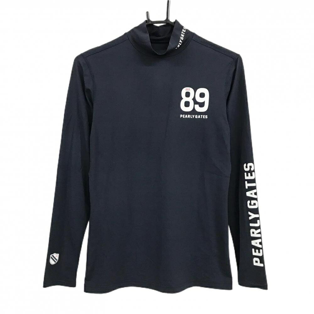 商品説明 ブランド PEARLY GATES アイテム ハイネックインナーシャツ 表記サイズ 2 ※海外サイズの場合もございます。必ず実寸サイズをご確認ください。 実寸サイズ 　身幅：約45cm　袖丈：約58.5cm　肩幅：約39cm　着丈：約62cm ※実寸サイズの採寸方法については、こちらをご覧ください。 ★実寸サイズは平台に平置きして外寸を測定しており、商品によっては若干の誤差が生じます。数cmの誤差は予めご了承くださいませ。 特徴・仕様 適応時期 通年 商品ランク A コメント ネック縁薄汚れ、内側ブランドプリント一部割れ 商品ランク（ゴルフウェア） N 新品（タグ付き) S 新品未使用品（タグなし） A+ 使用感や汚れ等がない、または目立たない綺麗な中古品 A 使用感や汚れ等が少ない美品や良品 B+ 使用感や中小の汚れ等がある一般的な中古品 B 使用感や大中の汚れ等がある一般的な中古品 C 使用感や大中の汚れ、小さな穴等がある中古品 商品ランク（ゴルフシューズ） N 新品（タグ付き) S 新品未使用品（タグなし） A+ しわや汚れ等がない、または少ない綺麗な中古品 A しわや小さな汚れはあるが、使用感が少ない美品や良品 B+ しわや中小の汚れ、使用感がある一般的な中古品 B しわや大中の汚れ、使用感がある一般的な中古品 C しわや大中の汚れ、使用感がある中古品 D しわや大きな汚れ、使用感がある中古品 &nbsp;★A+～CランクはUSED品となりますので、神経質な方はご入札をお控えください。 &nbsp;★Nランクは新品商品ですが、一部保管時による汚れ等があります。商品説明や写真で必ずご確認ください。　
