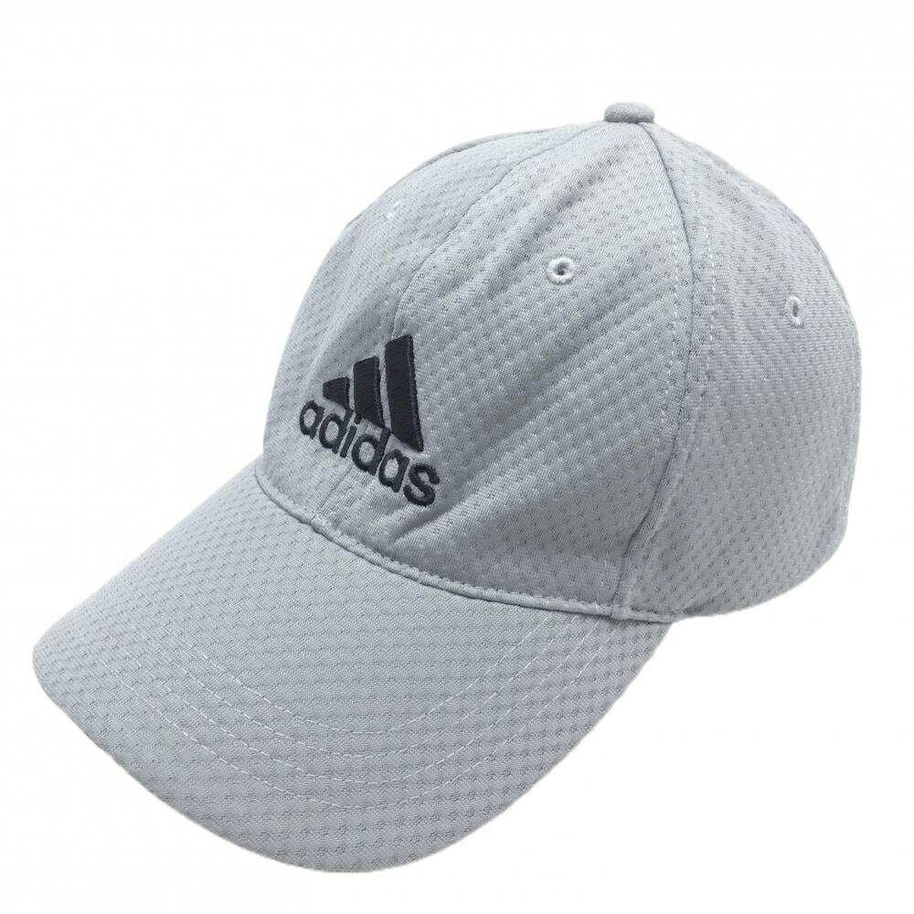 商品説明 ブランド adidas アイテム キャップ 表記サイズ フリーサイズ(57-60cm) ※海外サイズの場合もございます。必ず実寸サイズをご確認ください。 実寸サイズ つば：約7cm ※実寸サイズの採寸方法については、こちらをご覧ください。 ★実寸サイズは平台に平置きして外寸を測定しており、商品によっては若干の誤差が生じます。数cmの誤差は予めご了承くださいませ。 特徴・仕様 付属品 商品ランク B+ コメント 型崩れ 商品ランク（ゴルフウェア） N 新品（タグ付き) S 新品未使用品（タグなし） A+ 使用感や汚れ等がない、または目立たない綺麗な中古品 A 使用感や汚れ等が少ない美品や良品 B+ 使用感や中小の汚れ等がある一般的な中古品 B 使用感や大中の汚れ等がある一般的な中古品 C 使用感や大中の汚れ、小さな穴等がある中古品 商品ランク（ゴルフシューズ） N 新品（タグ付き) S 新品未使用品（タグなし） A+ しわや汚れ等がない、または少ない綺麗な中古品 A しわや小さな汚れはあるが、使用感が少ない美品や良品 B+ しわや中小の汚れ、使用感がある一般的な中古品 B しわや大中の汚れ、使用感がある一般的な中古品 C しわや大中の汚れ、使用感がある中古品 D しわや大きな汚れ、使用感がある中古品 &nbsp;★A+～CランクはUSED品となりますので、神経質な方はご入札をお控えください。 &nbsp;★Nランクは新品商品ですが、一部保管時による汚れ等があります。商品説明や写真で必ずご確認ください。　