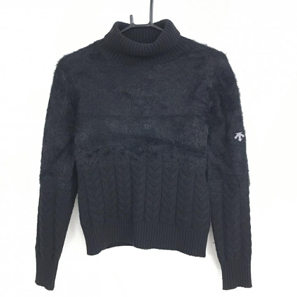 商品説明 ブランド DESCENTE アイテム タートルネックセーター 表記サイズ S ※海外サイズの場合もございます。必ず実寸サイズをご確認ください。 実寸サイズ 　身幅：約42.5cm　袖丈：約57.5cm　肩幅：約39.5cm　着丈：約50cm ※実寸サイズの採寸方法については、こちらをご覧ください。 ★実寸サイズは平台に平置きして外寸を測定しており、商品によっては若干の誤差が生じます。数cmの誤差は予めご了承くださいませ。 特徴・仕様 適応時期 秋 ・ 冬 商品ランク B+ コメント 毛羽立ち 商品ランク（ゴルフウェア） N 新品（タグ付き) S 新品未使用品（タグなし） A+ 使用感や汚れ等がない、または目立たない綺麗な中古品 A 使用感や汚れ等が少ない美品や良品 B+ 使用感や中小の汚れ等がある一般的な中古品 B 使用感や大中の汚れ等がある一般的な中古品 C 使用感や大中の汚れ、小さな穴等がある中古品 商品ランク（ゴルフシューズ） N 新品（タグ付き) S 新品未使用品（タグなし） A+ しわや汚れ等がない、または少ない綺麗な中古品 A しわや小さな汚れはあるが、使用感が少ない美品や良品 B+ しわや中小の汚れ、使用感がある一般的な中古品 B しわや大中の汚れ、使用感がある一般的な中古品 C しわや大中の汚れ、使用感がある中古品 D しわや大きな汚れ、使用感がある中古品 &nbsp;★A+～CランクはUSED品となりますので、神経質な方はご入札をお控えください。 &nbsp;★Nランクは新品商品ですが、一部保管時による汚れ等があります。商品説明や写真で必ずご確認ください。　
