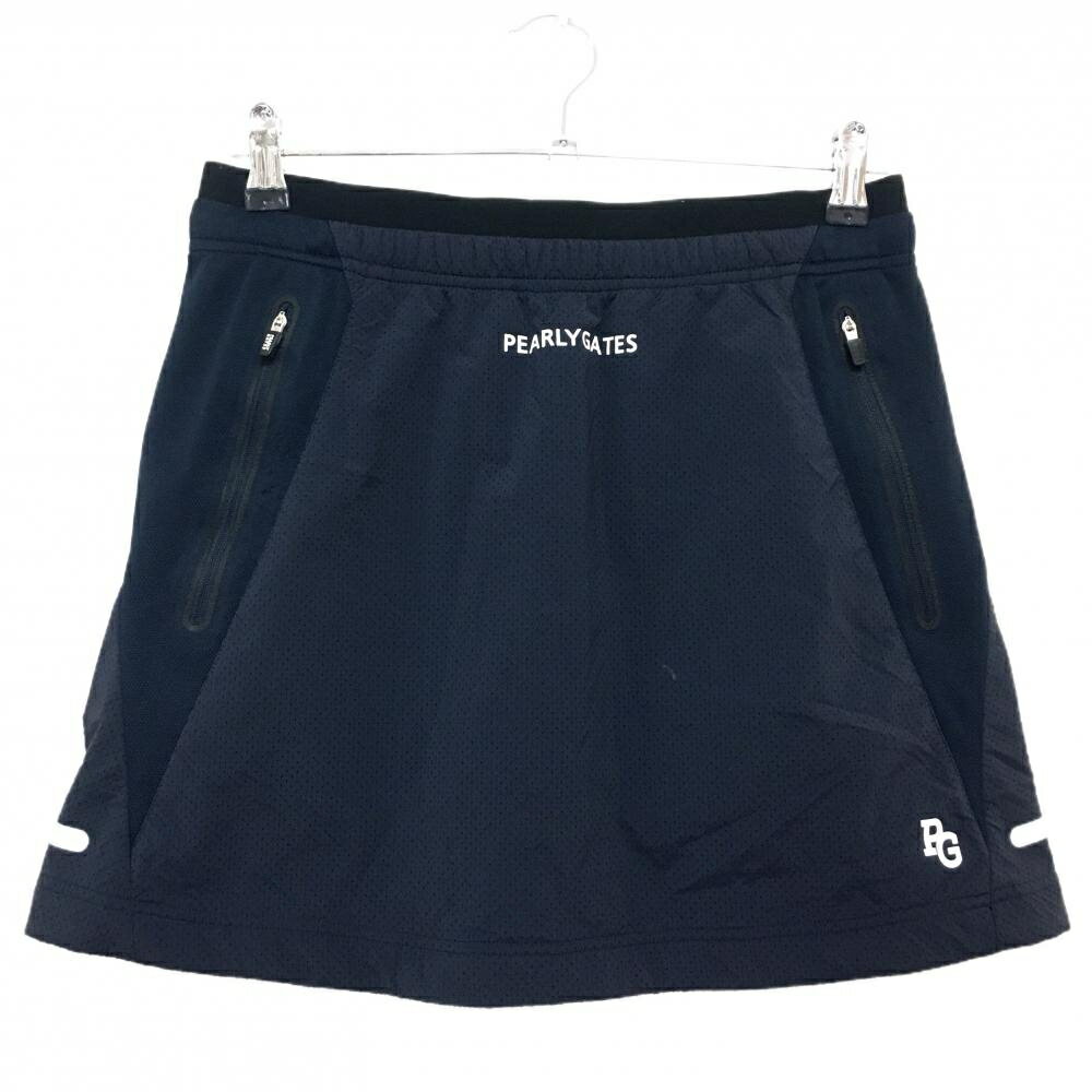 商品説明 ブランド PEARLY GATES アイテム スカート 表記サイズ 1 ※海外サイズの場合もございます。必ず実寸サイズをご確認ください。 実寸サイズ 　ウエスト：約37cm　スカート丈：約39.5cm ※実寸サイズの採寸方法については、こちらをご覧ください。 ★実寸サイズは平台に平置きして外寸を測定しており、商品によっては若干の誤差が生じます。数cmの誤差は予めご了承くださいませ。 特徴・仕様 適応時期 春 ・ 夏 商品ランク B+ コメント サイド・ポケット横・後ろ糸引き 商品ランク（ゴルフウェア） N 新品（タグ付き) S 新品未使用品（タグなし） A+ 使用感や汚れ等がない、または目立たない綺麗な中古品 A 使用感や汚れ等が少ない美品や良品 B+ 使用感や中小の汚れ等がある一般的な中古品 B 使用感や大中の汚れ等がある一般的な中古品 C 使用感や大中の汚れ、小さな穴等がある中古品 商品ランク（ゴルフシューズ） N 新品（タグ付き) S 新品未使用品（タグなし） A+ しわや汚れ等がない、または少ない綺麗な中古品 A しわや小さな汚れはあるが、使用感が少ない美品や良品 B+ しわや中小の汚れ、使用感がある一般的な中古品 B しわや大中の汚れ、使用感がある一般的な中古品 C しわや大中の汚れ、使用感がある中古品 D しわや大きな汚れ、使用感がある中古品 &nbsp;★A+～CランクはUSED品となりますので、神経質な方はご入札をお控えください。 &nbsp;★Nランクは新品商品ですが、一部保管時による汚れ等があります。商品説明や写真で必ずご確認ください。　