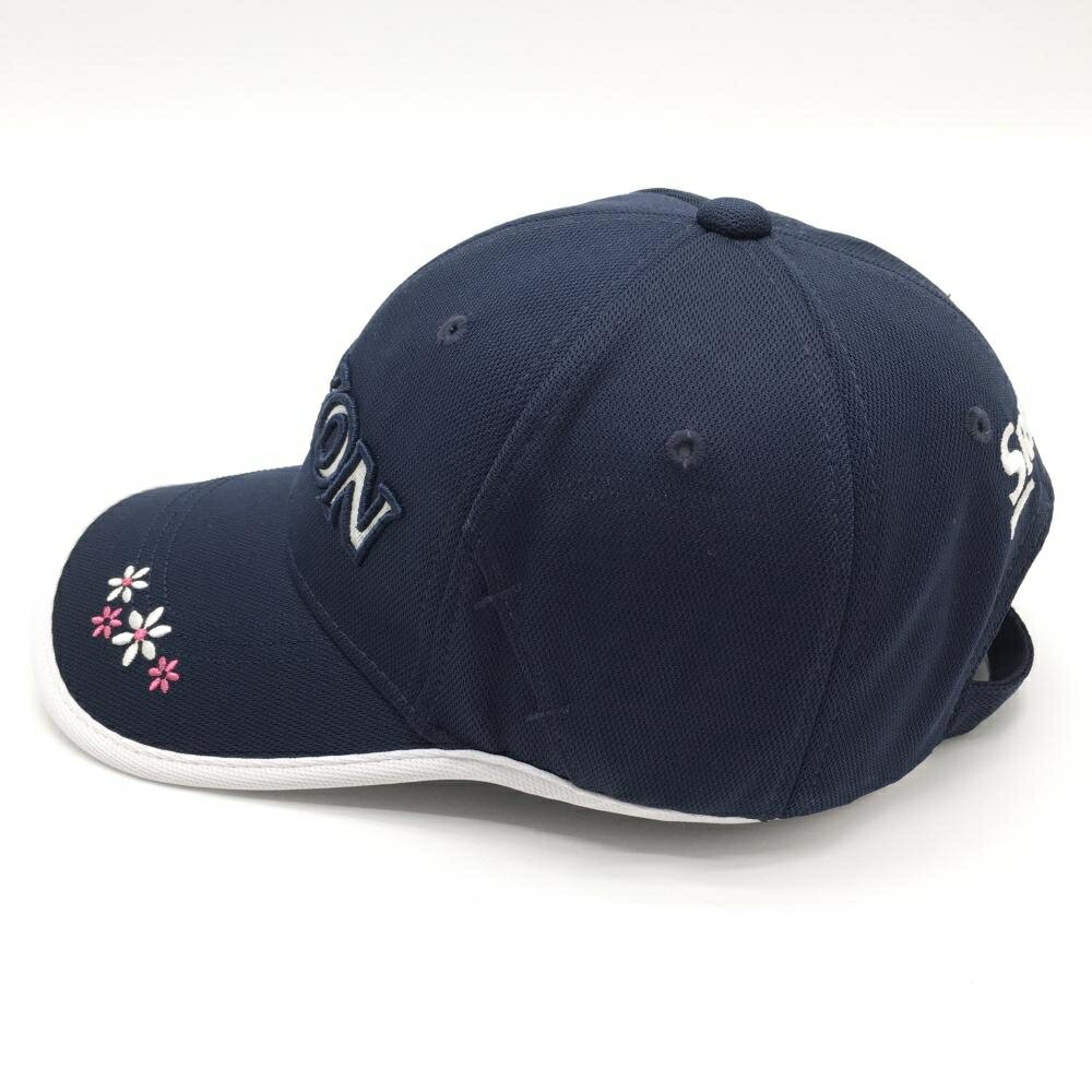 【美品】スリクソン キャップ ネイビー×白 立体ロゴ つば花刺しゅう レディース フリーサイズ(54-58cm) ゴルフウェア SRIXON