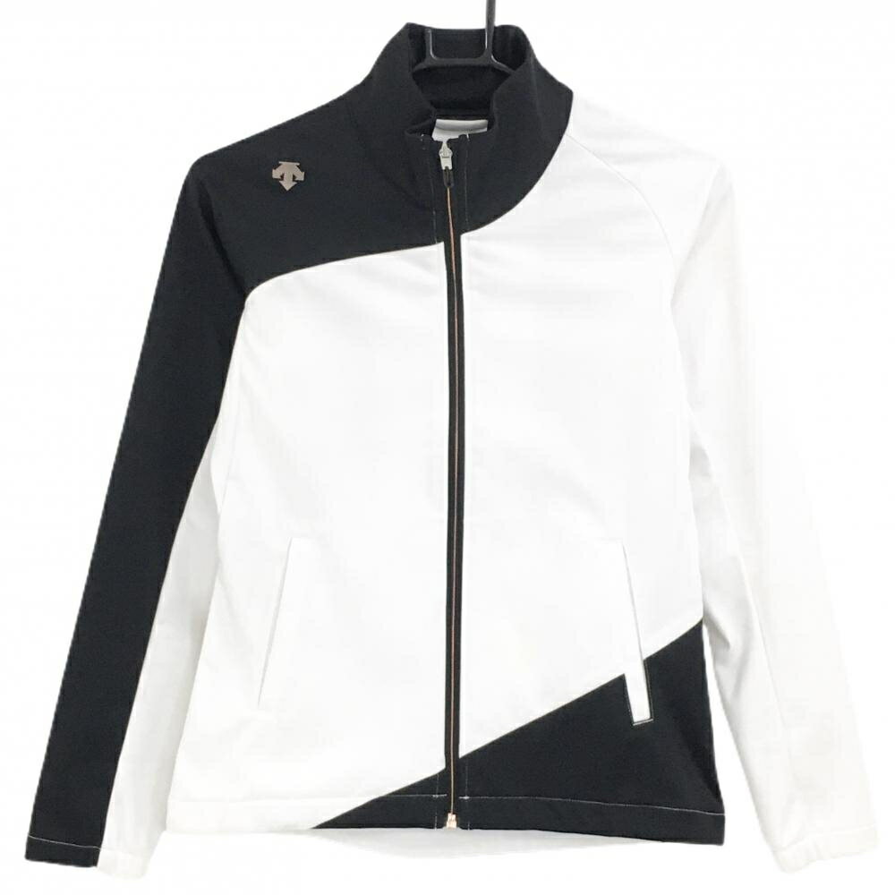 商品説明 ブランド DESCENTE アイテム ジャケット 表記サイズ S ※海外サイズの場合もございます。必ず実寸サイズをご確認ください。 実寸サイズ 　ゆき丈：約77cm　身幅：約43cm　着丈：約58cm ※実寸サイズの採寸方法については、こちらをご覧ください。 ★実寸サイズは平台に平置きして外寸を測定しており、商品によっては若干の誤差が生じます。数cmの誤差は予めご了承くださいませ。 特徴・仕様 適応時期 春 ・ 秋 商品ランク B+ コメント 袖・袖口・腹部・裾等汚れ 商品ランク（ゴルフウェア） N 新品（タグ付き) S 新品未使用品（タグなし） A+ 使用感や汚れ等がない、または目立たない綺麗な中古品 A 使用感や汚れ等が少ない美品や良品 B+ 使用感や中小の汚れ等がある一般的な中古品 B 使用感や大中の汚れ等がある一般的な中古品 C 使用感や大中の汚れ、小さな穴等がある中古品 商品ランク（ゴルフシューズ） N 新品（タグ付き) S 新品未使用品（タグなし） A+ しわや汚れ等がない、または少ない綺麗な中古品 A しわや小さな汚れはあるが、使用感が少ない美品や良品 B+ しわや中小の汚れ、使用感がある一般的な中古品 B しわや大中の汚れ、使用感がある一般的な中古品 C しわや大中の汚れ、使用感がある中古品 D しわや大きな汚れ、使用感がある中古品 &nbsp;★A+～CランクはUSED品となりますので、神経質な方はご入札をお控えください。 &nbsp;★Nランクは新品商品ですが、一部保管時による汚れ等があります。商品説明や写真で必ずご確認ください。　