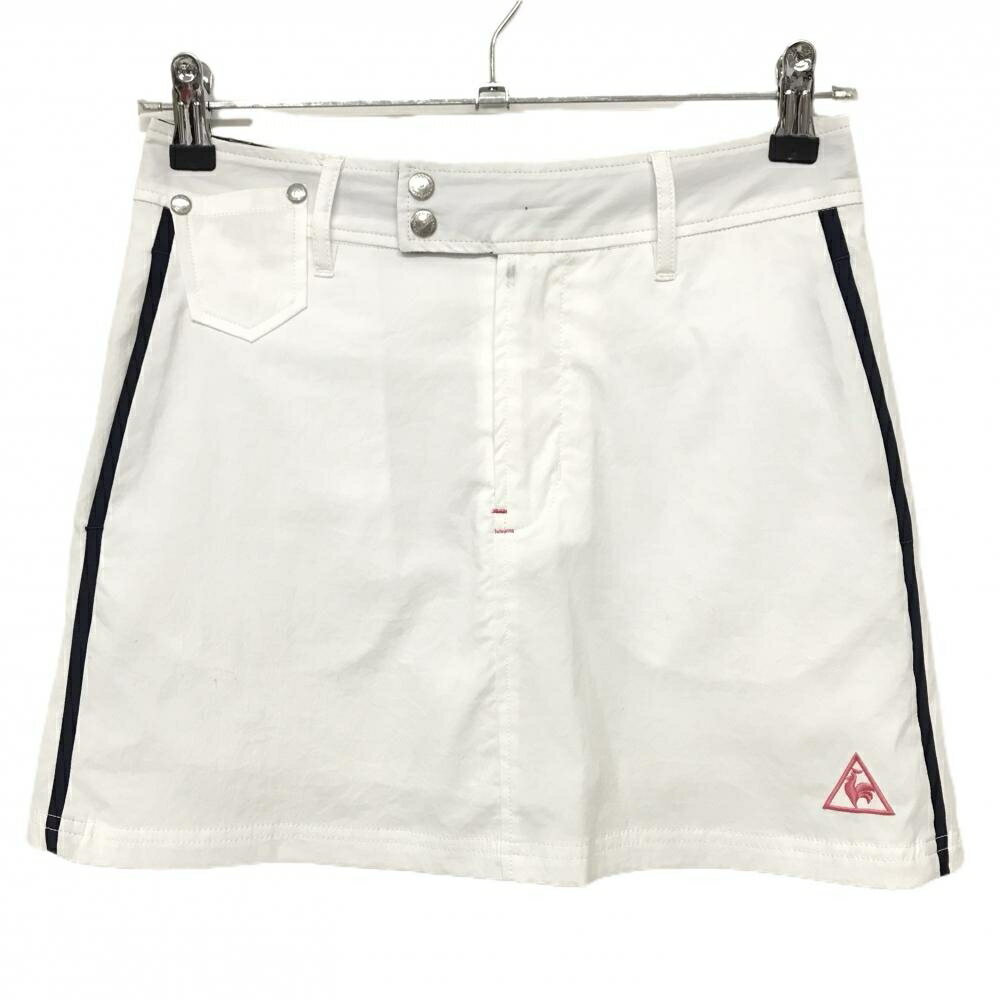商品説明 ブランド le coq sportif アイテム スカート 表記サイズ 7 ※海外サイズの場合もございます。必ず実寸サイズをご確認ください。 実寸サイズ 　ウエスト：約34cm　スカート丈：約35cm ※実寸サイズの採寸方法については、こちらをご覧ください。 ★実寸サイズは平台に平置きして外寸を測定しており、商品によっては若干の誤差が生じます。数cmの誤差は予めご了承くださいませ。 特徴・仕様 適応時期 春 ・ 夏 商品ランク B+ コメント ファスナー部・後ろベルト部・裾裏・インナーパンツ裾裏等汚れ、ボタン自己処理 商品ランク（ゴルフウェア） N 新品（タグ付き) S 新品未使用品（タグなし） A+ 使用感や汚れ等がない、または目立たない綺麗な中古品 A 使用感や汚れ等が少ない美品や良品 B+ 使用感や中小の汚れ等がある一般的な中古品 B 使用感や大中の汚れ等がある一般的な中古品 C 使用感や大中の汚れ、小さな穴等がある中古品 商品ランク（ゴルフシューズ） N 新品（タグ付き) S 新品未使用品（タグなし） A+ しわや汚れ等がない、または少ない綺麗な中古品 A しわや小さな汚れはあるが、使用感が少ない美品や良品 B+ しわや中小の汚れ、使用感がある一般的な中古品 B しわや大中の汚れ、使用感がある一般的な中古品 C しわや大中の汚れ、使用感がある中古品 D しわや大きな汚れ、使用感がある中古品 &nbsp;★A+～CランクはUSED品となりますので、神経質な方はご入札をお控えください。 &nbsp;★Nランクは新品商品ですが、一部保管時による汚れ等があります。商品説明や写真で必ずご確認ください。　