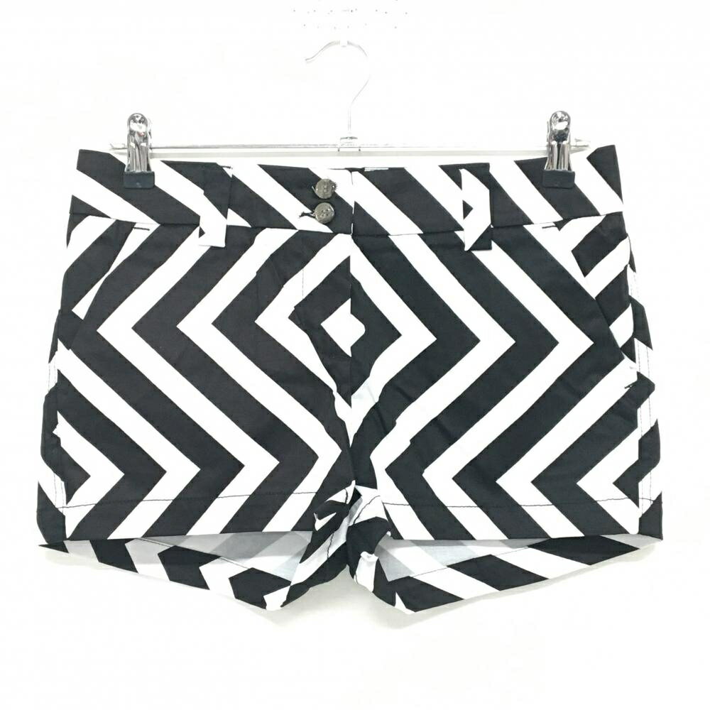 商品説明 ブランド LOUDMOUTH アイテム ショートパンツ 表記サイズ US-4 ※海外サイズの場合もございます。必ず実寸サイズをご確認ください。 実寸サイズ 　ウエスト：約39cm　股上：約21cm　股下：約7.5cm　もも幅：約27cm　裾幅：約28.5cm ※実寸サイズの採寸方法については、こちらをご覧ください。 ★実寸サイズは平台に平置きして外寸を測定しており、商品によっては若干の誤差が生じます。数cmの誤差は予めご了承くださいませ。 特徴・仕様 適応時期 春 ・ 夏 商品ランク N コメント 商品ランク（ゴルフウェア） N 新品（タグ付き) S 新品未使用品（タグなし） A+ 使用感や汚れ等がない、または目立たない綺麗な中古品 A 使用感や汚れ等が少ない美品や良品 B+ 使用感や中小の汚れ等がある一般的な中古品 B 使用感や大中の汚れ等がある一般的な中古品 C 使用感や大中の汚れ、小さな穴等がある中古品 商品ランク（ゴルフシューズ） N 新品（タグ付き) S 新品未使用品（タグなし） A+ しわや汚れ等がない、または少ない綺麗な中古品 A しわや小さな汚れはあるが、使用感が少ない美品や良品 B+ しわや中小の汚れ、使用感がある一般的な中古品 B しわや大中の汚れ、使用感がある一般的な中古品 C しわや大中の汚れ、使用感がある中古品 D しわや大きな汚れ、使用感がある中古品 &nbsp;★A+～CランクはUSED品となりますので、神経質な方はご入札をお控えください。 &nbsp;★Nランクは新品商品ですが、一部保管時による汚れ等があります。商品説明や写真で必ずご確認ください。　