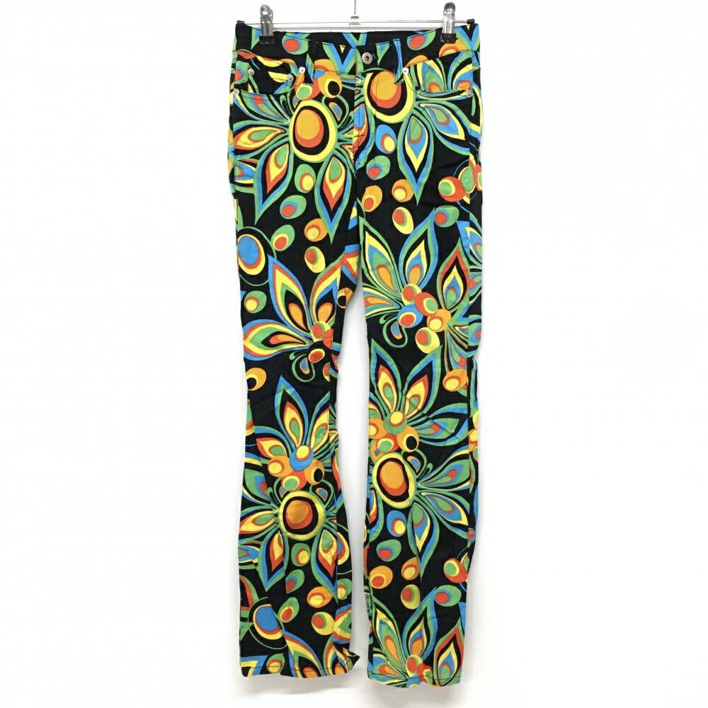 商品説明 ブランド LOUDMOUTH アイテム パンツ 表記サイズ US-2 ※海外サイズの場合もございます。必ず実寸サイズをご確認ください。 実寸サイズ 　ウエスト：約35cm　股上：約19.5cm　股下：約79cm　もも幅：約25cm　裾幅：約21.5cm ※実寸サイズの採寸方法については、こちらをご覧ください。 ★実寸サイズは平台に平置きして外寸を測定しており、商品によっては若干の誤差が生じます。数cmの誤差は予めご了承くださいませ。 特徴・仕様 適応時期 春 ・ 夏 ・ 秋 商品ランク A コメント 裾汚れ 商品ランク（ゴルフウェア） N 新品（タグ付き) S 新品未使用品（タグなし） A+ 使用感や汚れ等がない、または目立たない綺麗な中古品 A 使用感や汚れ等が少ない美品や良品 B+ 使用感や中小の汚れ等がある一般的な中古品 B 使用感や大中の汚れ等がある一般的な中古品 C 使用感や大中の汚れ、小さな穴等がある中古品 商品ランク（ゴルフシューズ） N 新品（タグ付き) S 新品未使用品（タグなし） A+ しわや汚れ等がない、または少ない綺麗な中古品 A しわや小さな汚れはあるが、使用感が少ない美品や良品 B+ しわや中小の汚れ、使用感がある一般的な中古品 B しわや大中の汚れ、使用感がある一般的な中古品 C しわや大中の汚れ、使用感がある中古品 D しわや大きな汚れ、使用感がある中古品 &nbsp;★A+～CランクはUSED品となりますので、神経質な方はご入札をお控えください。 &nbsp;★Nランクは新品商品ですが、一部保管時による汚れ等があります。商品説明や写真で必ずご確認ください。　