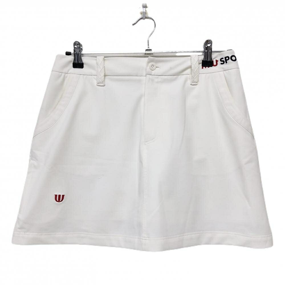 商品説明 ブランド M・U SPORTS アイテム スカート 表記サイズ 44 ※海外サイズの場合もございます。必ず実寸サイズをご確認ください。 実寸サイズ 　ウエスト：約38.5cm　スカート丈：約38.5cm ※実寸サイズの採寸方法については、こちらをご覧ください。 ★実寸サイズは平台に平置きして外寸を測定しており、商品によっては若干の誤差が生じます。数cmの誤差は予めご了承くださいませ。 特徴・仕様 適応時期 春 ・ 夏 商品ランク B+ コメント ポケット口・ウエスト・サイドなど汚れ、フロント引っ掛かり 商品ランク（ゴルフウェア） N 新品（タグ付き) S 新品未使用品（タグなし） A+ 使用感や汚れ等がない、または目立たない綺麗な中古品 A 使用感や汚れ等が少ない美品や良品 B+ 使用感や中小の汚れ等がある一般的な中古品 B 使用感や大中の汚れ等がある一般的な中古品 C 使用感や大中の汚れ、小さな穴等がある中古品 商品ランク（ゴルフシューズ） N 新品（タグ付き) S 新品未使用品（タグなし） A+ しわや汚れ等がない、または少ない綺麗な中古品 A しわや小さな汚れはあるが、使用感が少ない美品や良品 B+ しわや中小の汚れ、使用感がある一般的な中古品 B しわや大中の汚れ、使用感がある一般的な中古品 C しわや大中の汚れ、使用感がある中古品 D しわや大きな汚れ、使用感がある中古品 &nbsp;★A+～CランクはUSED品となりますので、神経質な方はご入札をお控えください。 &nbsp;★Nランクは新品商品ですが、一部保管時による汚れ等があります。商品説明や写真で必ずご確認ください。　