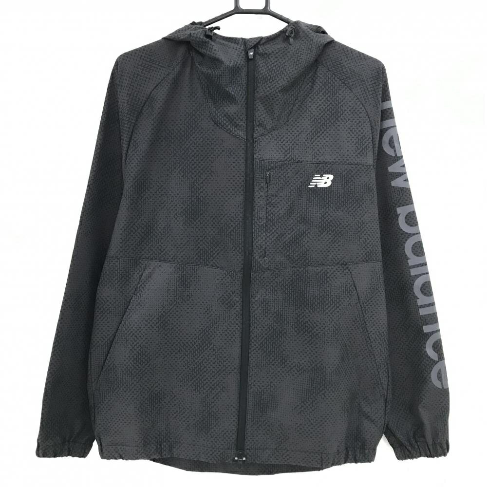 商品説明 ブランド New Balance アイテム ジップパーカー 表記サイズ 4 ※海外サイズの場合もございます。必ず実寸サイズをご確認ください。 実寸サイズ 　ゆき丈：約85cm　身幅：約54cm　着丈：約68cm ※実寸サイズの採寸方法については、こちらをご覧ください。 ★実寸サイズは平台に平置きして外寸を測定しており、商品によっては若干の誤差が生じます。数cmの誤差は予めご了承くださいませ。 特徴・仕様 袖ロゴ フードメッシュ裏地　2025年モデル 適応時期 春 ・ 秋 商品ランク A+ コメント 商品ランク（ゴルフウェア） N 新品（タグ付き) S 新品未使用品（タグなし） A+ 使用感や汚れ等がない、または目立たない綺麗な中古品 A 使用感や汚れ等が少ない美品や良品 B+ 使用感や中小の汚れ等がある一般的な中古品 B 使用感や大中の汚れ等がある一般的な中古品 C 使用感や大中の汚れ、小さな穴等がある中古品 商品ランク（ゴルフシューズ） N 新品（タグ付き) S 新品未使用品（タグなし） A+ しわや汚れ等がない、または少ない綺麗な中古品 A しわや小さな汚れはあるが、使用感が少ない美品や良品 B+ しわや中小の汚れ、使用感がある一般的な中古品 B しわや大中の汚れ、使用感がある一般的な中古品 C しわや大中の汚れ、使用感がある中古品 D しわや大きな汚れ、使用感がある中古品 &nbsp;★A+～CランクはUSED品となりますので、神経質な方はご入札をお控えください。 &nbsp;★Nランクは新品商品ですが、一部保管時による汚れ等があります。商品説明や写真で必ずご確認ください。　