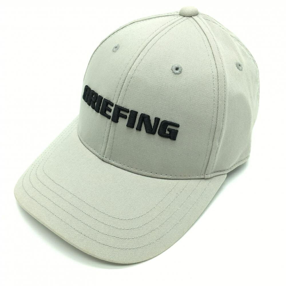 商品説明 ブランド BRIEFING アイテム キャップ 表記サイズ FREE ※海外サイズの場合もございます。必ず実寸サイズをご確認ください。 実寸サイズ 　つば：約7cm ※実寸サイズの採寸方法については、こちらをご覧ください。 ★実寸サイズは平台に平置きして外寸を測定しており、商品によっては若干の誤差が生じます。数cmの誤差は予めご了承くださいませ。 特徴・仕様 付属品 商品ランク B+ コメント つば、つば内側、サイド、後ろ汚れ　 商品ランク（ゴルフウェア） N 新品（タグ付き) S 新品未使用品（タグなし） A+ 使用感や汚れ等がない、または目立たない綺麗な中古品 A 使用感や汚れ等が少ない美品や良品 B+ 使用感や中小の汚れ等がある一般的な中古品 B 使用感や大中の汚れ等がある一般的な中古品 C 使用感や大中の汚れ、小さな穴等がある中古品 商品ランク（ゴルフシューズ） N 新品（タグ付き) S 新品未使用品（タグなし） A+ しわや汚れ等がない、または少ない綺麗な中古品 A しわや小さな汚れはあるが、使用感が少ない美品や良品 B+ しわや中小の汚れ、使用感がある一般的な中古品 B しわや大中の汚れ、使用感がある一般的な中古品 C しわや大中の汚れ、使用感がある中古品 D しわや大きな汚れ、使用感がある中古品 &nbsp;★A+～CランクはUSED品となりますので、神経質な方はご入札をお控えください。 &nbsp;★Nランクは新品商品ですが、一部保管時による汚れ等があります。商品説明や写真で必ずご確認ください。　