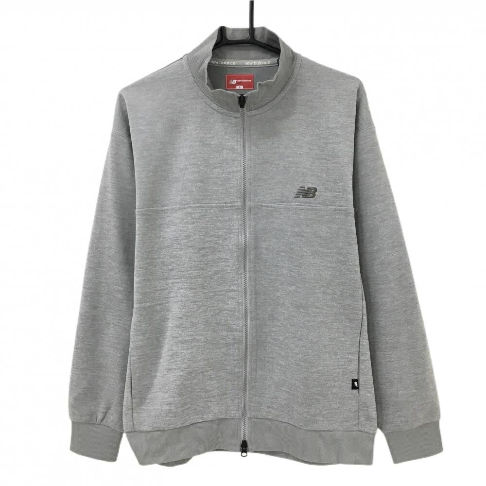 商品説明 ブランド New Balance アイテム ジャケットブルゾン 表記サイズ 5 ※海外サイズの場合もございます。必ず実寸サイズをご確認ください。 実寸サイズ 　身幅：約58cm　袖丈：約58.5cm　肩幅：約55.5cm　着丈：約69.5cm ※実寸サイズの採寸方法については、こちらをご覧ください。 ★実寸サイズは平台に平置きして外寸を測定しており、商品によっては若干の誤差が生じます。数cmの誤差は予めご了承くださいませ。 特徴・仕様 2025年モデル 適応時期 春 ・ 秋 商品ランク A コメント ネック・袖口薄汚れ、ワッペンひび割れ小 商品ランク（ゴルフウェア） N 新品（タグ付き) S 新品未使用品（タグなし） A+ 使用感や汚れ等がない、または目立たない綺麗な中古品 A 使用感や汚れ等が少ない美品や良品 B+ 使用感や中小の汚れ等がある一般的な中古品 B 使用感や大中の汚れ等がある一般的な中古品 C 使用感や大中の汚れ、小さな穴等がある中古品 商品ランク（ゴルフシューズ） N 新品（タグ付き) S 新品未使用品（タグなし） A+ しわや汚れ等がない、または少ない綺麗な中古品 A しわや小さな汚れはあるが、使用感が少ない美品や良品 B+ しわや中小の汚れ、使用感がある一般的な中古品 B しわや大中の汚れ、使用感がある一般的な中古品 C しわや大中の汚れ、使用感がある中古品 D しわや大きな汚れ、使用感がある中古品 &nbsp;★A+～CランクはUSED品となりますので、神経質な方はご入札をお控えください。 &nbsp;★Nランクは新品商品ですが、一部保管時による汚れ等があります。商品説明や写真で必ずご確認ください。　
