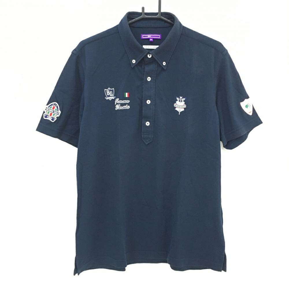 商品説明 ブランド BEAMS GOLF アイテム 半袖ポロシャツ 表記サイズ XXL ※海外サイズの場合もございます。必ず実寸サイズをご確認ください。 実寸サイズ 　身幅：約60cm　袖丈：約24cm　肩幅：約46cm　着丈：約73.5cm ※実寸サイズの採寸方法については、こちらをご覧ください。 ★実寸サイズは平台に平置きして外寸を測定しており、商品によっては若干の誤差が生じます。数cmの誤差は予めご了承くださいませ。 特徴・仕様 適応時期 春 ・ 夏 商品ランク B コメント 襟・前立て・肩等色褪せ 腹部糸引き 袖下毛羽立ち 商品ランク（ゴルフウェア） N 新品（タグ付き) S 新品未使用品（タグなし） A+ 使用感や汚れ等がない、または目立たない綺麗な中古品 A 使用感や汚れ等が少ない美品や良品 B+ 使用感や中小の汚れ等がある一般的な中古品 B 使用感や大中の汚れ等がある一般的な中古品 C 使用感や大中の汚れ、小さな穴等がある中古品 商品ランク（ゴルフシューズ） N 新品（タグ付き) S 新品未使用品（タグなし） A+ しわや汚れ等がない、または少ない綺麗な中古品 A しわや小さな汚れはあるが、使用感が少ない美品や良品 B+ しわや中小の汚れ、使用感がある一般的な中古品 B しわや大中の汚れ、使用感がある一般的な中古品 C しわや大中の汚れ、使用感がある中古品 D しわや大きな汚れ、使用感がある中古品 &nbsp;★A+～CランクはUSED品となりますので、神経質な方はご入札をお控えください。 &nbsp;★Nランクは新品商品ですが、一部保管時による汚れ等があります。商品説明や写真で必ずご確認ください。　