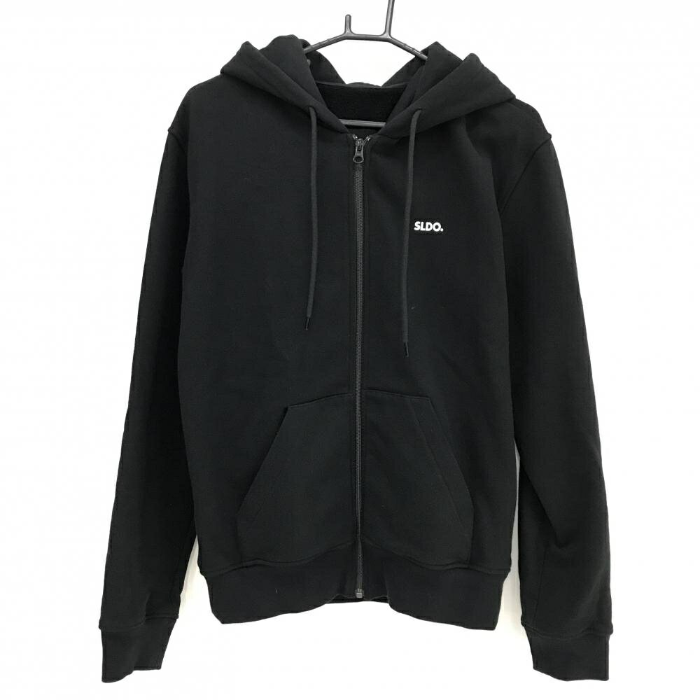 商品説明 ブランド SLDO. アイテム ジップパーカー 表記サイズ L ※海外サイズの場合もございます。必ず実寸サイズをご確認ください。 実寸サイズ 　身幅：約54cm　袖丈：約65cm　肩幅：約50cm　着丈：約64cm ※実寸サイズの採寸方法については、こちらをご覧ください。 ★実寸サイズは平台に平置きして外寸を測定しており、商品によっては若干の誤差が生じます。数cmの誤差は予めご了承くださいませ。 特徴・仕様 2024年モデル 適応時期 秋 ・ 冬 商品ランク A コメント 所々色褪せ 商品ランク（ゴルフウェア） N 新品（タグ付き) S 新品未使用品（タグなし） A+ 使用感や汚れ等がない、または目立たない綺麗な中古品 A 使用感や汚れ等が少ない美品や良品 B+ 使用感や中小の汚れ等がある一般的な中古品 B 使用感や大中の汚れ等がある一般的な中古品 C 使用感や大中の汚れ、小さな穴等がある中古品 商品ランク（ゴルフシューズ） N 新品（タグ付き) S 新品未使用品（タグなし） A+ しわや汚れ等がない、または少ない綺麗な中古品 A しわや小さな汚れはあるが、使用感が少ない美品や良品 B+ しわや中小の汚れ、使用感がある一般的な中古品 B しわや大中の汚れ、使用感がある一般的な中古品 C しわや大中の汚れ、使用感がある中古品 D しわや大きな汚れ、使用感がある中古品 &nbsp;★A+～CランクはUSED品となりますので、神経質な方はご入札をお控えください。 &nbsp;★Nランクは新品商品ですが、一部保管時による汚れ等があります。商品説明や写真で必ずご確認ください。　