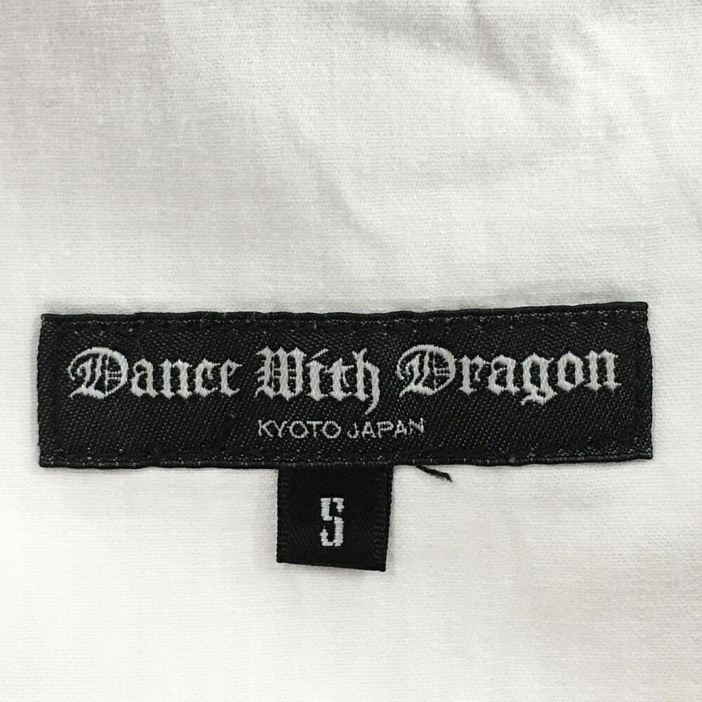 レオナード 楽天市場店のダンスウィズドラゴン パンツ 白×レッド 総柄 花 スカル リーフ メンズ 5(2XL) ゴルフウェア 大きいサイズ Dance With Dragon｜アングル3