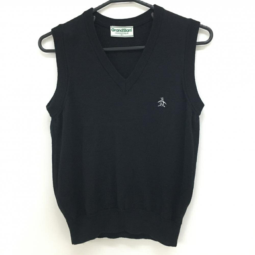 商品説明 ブランド Munsingwear アイテム ニットベスト 表記サイズ S ※海外サイズの場合もございます。必ず実寸サイズをご確認ください。 実寸サイズ 　身幅：約41.5cm　袖丈：約-cm　肩幅：約36cm　着丈：約54cm ※実寸サイズの採寸方法については、こちらをご覧ください。 ★実寸サイズは平台に平置きして外寸を測定しており、商品によっては若干の誤差が生じます。数cmの誤差は予めご了承くださいませ。 特徴・仕様 適応時期 春 ・ 秋 商品ランク A+ コメント 商品ランク（ゴルフウェア） N 新品（タグ付き) S 新品未使用品（タグなし） A+ 使用感や汚れ等がない、または目立たない綺麗な中古品 A 使用感や汚れ等が少ない美品や良品 B+ 使用感や中小の汚れ等がある一般的な中古品 B 使用感や大中の汚れ等がある一般的な中古品 C 使用感や大中の汚れ、小さな穴等がある中古品 商品ランク（ゴルフシューズ） N 新品（タグ付き) S 新品未使用品（タグなし） A+ しわや汚れ等がない、または少ない綺麗な中古品 A しわや小さな汚れはあるが、使用感が少ない美品や良品 B+ しわや中小の汚れ、使用感がある一般的な中古品 B しわや大中の汚れ、使用感がある一般的な中古品 C しわや大中の汚れ、使用感がある中古品 D しわや大きな汚れ、使用感がある中古品 &nbsp;★A+～CランクはUSED品となりますので、神経質な方はご入札をお控えください。 &nbsp;★Nランクは新品商品ですが、一部保管時による汚れ等があります。商品説明や写真で必ずご確認ください。　