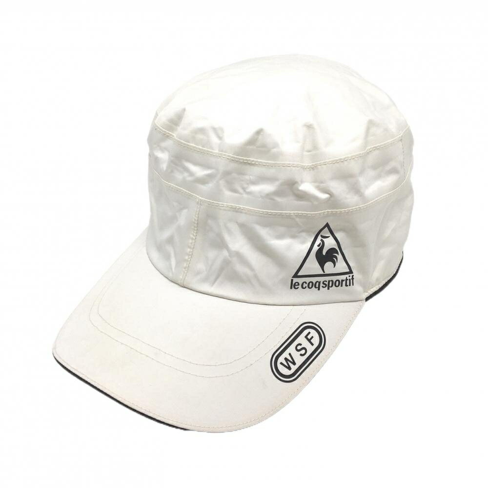 商品説明 ブランド le coq sportif アイテム レインキャップ 表記サイズ ※海外サイズの場合もございます。必ず実寸サイズをご確認ください。 実寸サイズ 　つば：7.5cm ※実寸サイズの採寸方法については、こちらをご覧ください。 ★実寸サイズは平台に平置きして外寸を測定しており、商品によっては若干の誤差が生じます。数cmの誤差は予めご了承くださいませ。 特徴・仕様 付属品 商品ランク B+ コメント 額・つば汚れ 商品ランク（ゴルフウェア） N 新品（タグ付き) S 新品未使用品（タグなし） A+ 使用感や汚れ等がない、または目立たない綺麗な中古品 A 使用感や汚れ等が少ない美品や良品 B+ 使用感や中小の汚れ等がある一般的な中古品 B 使用感や大中の汚れ等がある一般的な中古品 C 使用感や大中の汚れ、小さな穴等がある中古品 商品ランク（ゴルフシューズ） N 新品（タグ付き) S 新品未使用品（タグなし） A+ しわや汚れ等がない、または少ない綺麗な中古品 A しわや小さな汚れはあるが、使用感が少ない美品や良品 B+ しわや中小の汚れ、使用感がある一般的な中古品 B しわや大中の汚れ、使用感がある一般的な中古品 C しわや大中の汚れ、使用感がある中古品 D しわや大きな汚れ、使用感がある中古品 &nbsp;★A+～CランクはUSED品となりますので、神経質な方はご入札をお控えください。 &nbsp;★Nランクは新品商品ですが、一部保管時による汚れ等があります。商品説明や写真で必ずご確認ください。　