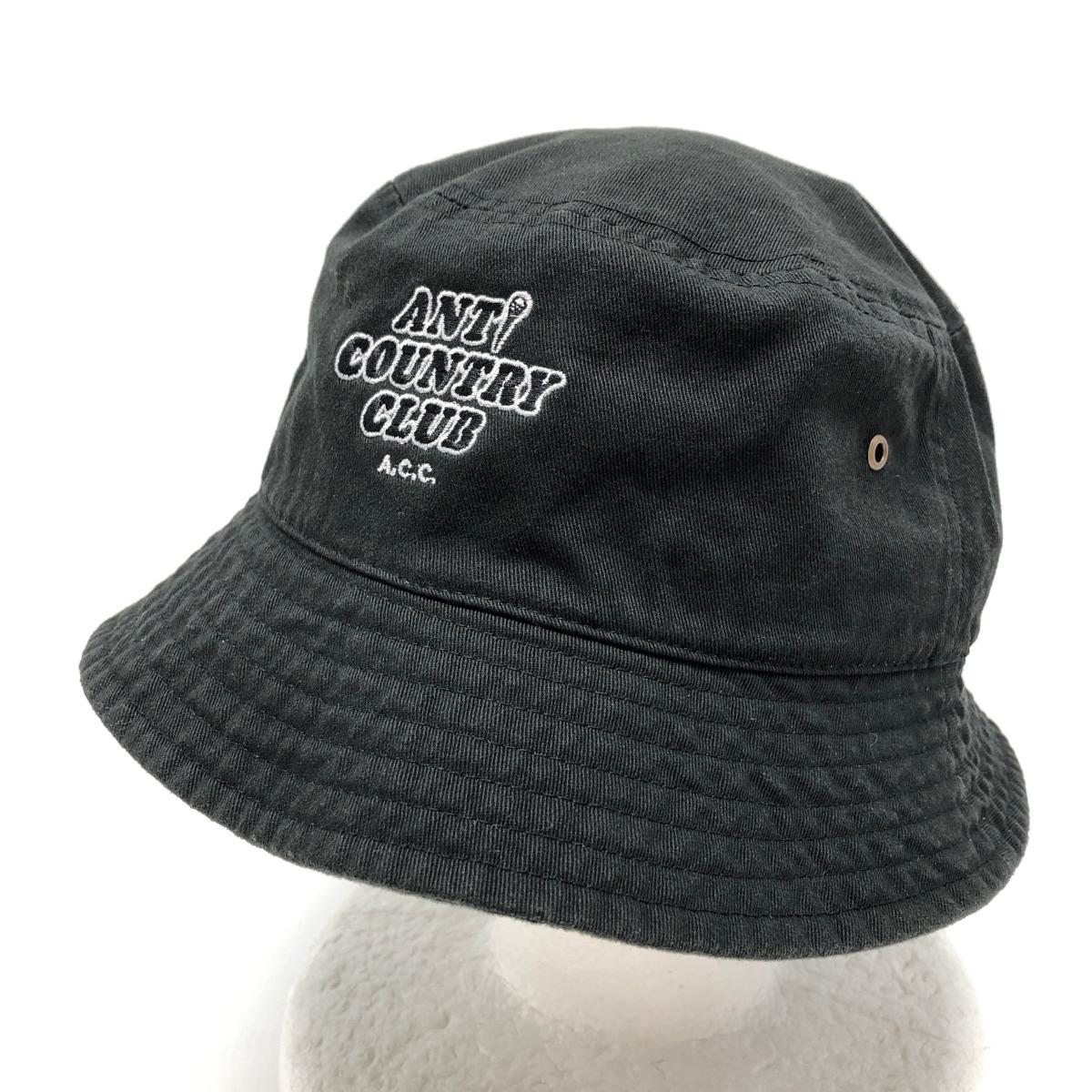 商品説明 ブランド ANTI COUNTRY CLUB アイテム バケットハット 表記サイズ S/M ※海外サイズの場合もございます。必ず実寸サイズをご確認ください。 実寸サイズ 　つば：約5cm ※実寸サイズの採寸方法については、こちらをご覧ください。 ★実寸サイズは平台に平置きして外寸を測定しており、商品によっては若干の誤差が生じます。数cmの誤差は予めご了承くださいませ。 特徴・仕様 付属品 商品ランク B+ コメント 額汚れ、色褪せ 商品ランク（ゴルフウェア） N 新品（タグ付き) S 新品未使用品（タグなし） A+ 使用感や汚れ等がない、または目立たない綺麗な中古品 A 使用感や汚れ等が少ない美品や良品 B+ 使用感や中小の汚れ等がある一般的な中古品 B 使用感や大中の汚れ等がある一般的な中古品 C 使用感や大中の汚れ、小さな穴等がある中古品 商品ランク（ゴルフシューズ） N 新品（タグ付き) S 新品未使用品（タグなし） A+ しわや汚れ等がない、または少ない綺麗な中古品 A しわや小さな汚れはあるが、使用感が少ない美品や良品 B+ しわや中小の汚れ、使用感がある一般的な中古品 B しわや大中の汚れ、使用感がある一般的な中古品 C しわや大中の汚れ、使用感がある中古品 D しわや大きな汚れ、使用感がある中古品 &nbsp;★A+～CランクはUSED品となりますので、神経質な方はご入札をお控えください。 &nbsp;★Nランクは新品商品ですが、一部保管時による汚れ等があります。商品説明や写真で必ずご確認ください。　