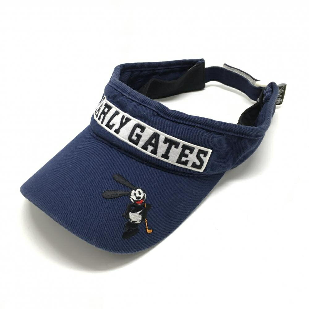 商品説明 ブランド PEARLY GATES アイテム サンバイザー 表記サイズ FR ※海外サイズの場合もございます。必ず実寸サイズをご確認ください。 実寸サイズ 　つば：約7.5cm ※実寸サイズの採寸方法については、こちらをご覧ください。 ★実寸サイズは平台に平置きして外寸を測定しており、商品によっては若干の誤差が生じます。数cmの誤差は予めご了承くださいませ。 特徴・仕様 付属品 商品ランク B+ コメント 色褪せ、内側汚れ 商品ランク（ゴルフウェア） N 新品（タグ付き) S 新品未使用品（タグなし） A+ 使用感や汚れ等がない、または目立たない綺麗な中古品 A 使用感や汚れ等が少ない美品や良品 B+ 使用感や中小の汚れ等がある一般的な中古品 B 使用感や大中の汚れ等がある一般的な中古品 C 使用感や大中の汚れ、小さな穴等がある中古品 商品ランク（ゴルフシューズ） N 新品（タグ付き) S 新品未使用品（タグなし） A+ しわや汚れ等がない、または少ない綺麗な中古品 A しわや小さな汚れはあるが、使用感が少ない美品や良品 B+ しわや中小の汚れ、使用感がある一般的な中古品 B しわや大中の汚れ、使用感がある一般的な中古品 C しわや大中の汚れ、使用感がある中古品 D しわや大きな汚れ、使用感がある中古品 &nbsp;★A+～CランクはUSED品となりますので、神経質な方はご入札をお控えください。 &nbsp;★Nランクは新品商品ですが、一部保管時による汚れ等があります。商品説明や写真で必ずご確認ください。　