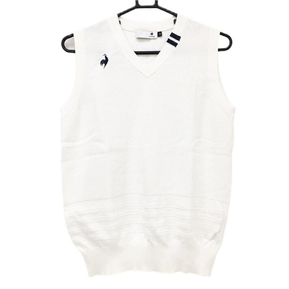 商品説明 ブランド le coq sportif アイテム ニットベスト 表記サイズ M ※海外サイズの場合もございます。必ず実寸サイズをご確認ください。 実寸サイズ 　身幅：約47cm　袖丈：約-cm　肩幅：約35.5cm　着丈：約59cm ※実寸サイズの採寸方法については、こちらをご覧ください。 ★実寸サイズは平台に平置きして外寸を測定しており、商品によっては若干の誤差が生じます。数cmの誤差は予めご了承くださいませ。 特徴・仕様 適応時期 春 ・ 秋 商品ランク A コメント 腹部・背面・サイド汚れ小 商品ランク（ゴルフウェア） N 新品（タグ付き) S 新品未使用品（タグなし） A+ 使用感や汚れ等がない、または目立たない綺麗な中古品 A 使用感や汚れ等が少ない美品や良品 B+ 使用感や中小の汚れ等がある一般的な中古品 B 使用感や大中の汚れ等がある一般的な中古品 C 使用感や大中の汚れ、小さな穴等がある中古品 商品ランク（ゴルフシューズ） N 新品（タグ付き) S 新品未使用品（タグなし） A+ しわや汚れ等がない、または少ない綺麗な中古品 A しわや小さな汚れはあるが、使用感が少ない美品や良品 B+ しわや中小の汚れ、使用感がある一般的な中古品 B しわや大中の汚れ、使用感がある一般的な中古品 C しわや大中の汚れ、使用感がある中古品 D しわや大きな汚れ、使用感がある中古品 &nbsp;★A+～CランクはUSED品となりますので、神経質な方はご入札をお控えください。 &nbsp;★Nランクは新品商品ですが、一部保管時による汚れ等があります。商品説明や写真で必ずご確認ください。　
