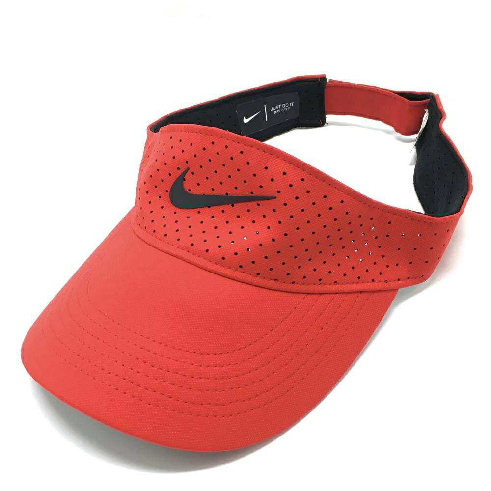 商品説明 ブランド NIKE アイテム サンバイザー 表記サイズ ※海外サイズの場合もございます。必ず実寸サイズをご確認ください。 実寸サイズ 　つば：約7cm ※実寸サイズの採寸方法については、こちらをご覧ください。 ★実寸サイズは平台に平置きして外寸を測定しており、商品によっては若干の誤差が生じます。数cmの誤差は予めご了承くださいませ。 特徴・仕様 付属品 商品ランク A+ コメント 品質タグ切 商品ランク（ゴルフウェア） N 新品（タグ付き) S 新品未使用品（タグなし） A+ 使用感や汚れ等がない、または目立たない綺麗な中古品 A 使用感や汚れ等が少ない美品や良品 B+ 使用感や中小の汚れ等がある一般的な中古品 B 使用感や大中の汚れ等がある一般的な中古品 C 使用感や大中の汚れ、小さな穴等がある中古品 商品ランク（ゴルフシューズ） N 新品（タグ付き) S 新品未使用品（タグなし） A+ しわや汚れ等がない、または少ない綺麗な中古品 A しわや小さな汚れはあるが、使用感が少ない美品や良品 B+ しわや中小の汚れ、使用感がある一般的な中古品 B しわや大中の汚れ、使用感がある一般的な中古品 C しわや大中の汚れ、使用感がある中古品 D しわや大きな汚れ、使用感がある中古品 &nbsp;★A+～CランクはUSED品となりますので、神経質な方はご入札をお控えください。 &nbsp;★Nランクは新品商品ですが、一部保管時による汚れ等があります。商品説明や写真で必ずご確認ください。　