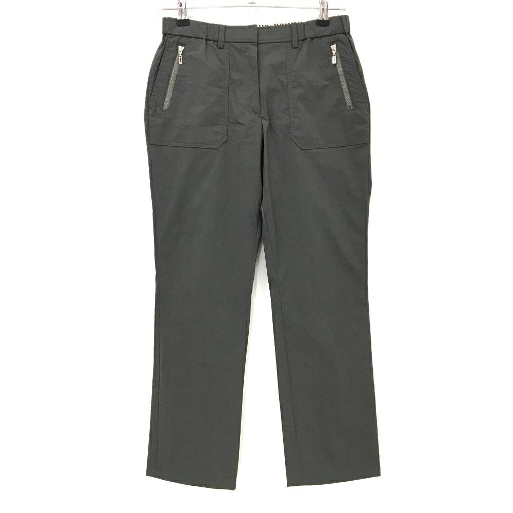 商品説明 ブランド LANVIN SPORT アイテム パンツ 表記サイズ 38 ※海外サイズの場合もございます。必ず実寸サイズをご確認ください。 実寸サイズ 　ウエスト：約33.5cm　股上：約24cm　股下：約66.5cm　もも幅：約25cm　裾幅：約18.5cm ※実寸サイズの採寸方法については、こちらをご覧ください。 ★実寸サイズは平台に平置きして外寸を測定しており、商品によっては若干の誤差が生じます。数cmの誤差は予めご了承くださいませ。 特徴・仕様 適応時期 春 ・ 夏 ・ 秋 商品ランク A+ コメント 商品ランク（ゴルフウェア） N 新品（タグ付き) S 新品未使用品（タグなし） A+ 使用感や汚れ等がない、または目立たない綺麗な中古品 A 使用感や汚れ等が少ない美品や良品 B+ 使用感や中小の汚れ等がある一般的な中古品 B 使用感や大中の汚れ等がある一般的な中古品 C 使用感や大中の汚れ、小さな穴等がある中古品 商品ランク（ゴルフシューズ） N 新品（タグ付き) S 新品未使用品（タグなし） A+ しわや汚れ等がない、または少ない綺麗な中古品 A しわや小さな汚れはあるが、使用感が少ない美品や良品 B+ しわや中小の汚れ、使用感がある一般的な中古品 B しわや大中の汚れ、使用感がある一般的な中古品 C しわや大中の汚れ、使用感がある中古品 D しわや大きな汚れ、使用感がある中古品 &nbsp;★A+～CランクはUSED品となりますので、神経質な方はご入札をお控えください。 &nbsp;★Nランクは新品商品ですが、一部保管時による汚れ等があります。商品説明や写真で必ずご確認ください。　