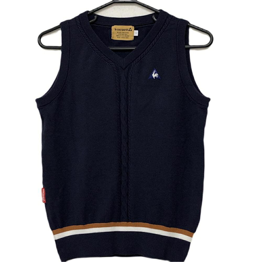 商品説明 ブランド le coq sportif アイテム ニットベスト 表記サイズ M ※海外サイズの場合もございます。必ず実寸サイズをご確認ください。 実寸サイズ 　身幅：約43cm　袖丈：約-cm　肩幅：約29.5cm　着丈：約54cm ※実寸サイズの採寸方法については、こちらをご覧ください。 ★実寸サイズは平台に平置きして外寸を測定しており、商品によっては若干の誤差が生じます。数cmの誤差は予めご了承くださいませ。 特徴・仕様 適応時期 春 ・ 秋 商品ランク B+ コメント 色褪せ 商品ランク（ゴルフウェア） N 新品（タグ付き) S 新品未使用品（タグなし） A+ 使用感や汚れ等がない、または目立たない綺麗な中古品 A 使用感や汚れ等が少ない美品や良品 B+ 使用感や中小の汚れ等がある一般的な中古品 B 使用感や大中の汚れ等がある一般的な中古品 C 使用感や大中の汚れ、小さな穴等がある中古品 商品ランク（ゴルフシューズ） N 新品（タグ付き) S 新品未使用品（タグなし） A+ しわや汚れ等がない、または少ない綺麗な中古品 A しわや小さな汚れはあるが、使用感が少ない美品や良品 B+ しわや中小の汚れ、使用感がある一般的な中古品 B しわや大中の汚れ、使用感がある一般的な中古品 C しわや大中の汚れ、使用感がある中古品 D しわや大きな汚れ、使用感がある中古品 &nbsp;★A+～CランクはUSED品となりますので、神経質な方はご入札をお控えください。 &nbsp;★Nランクは新品商品ですが、一部保管時による汚れ等があります。商品説明や写真で必ずご確認ください。　