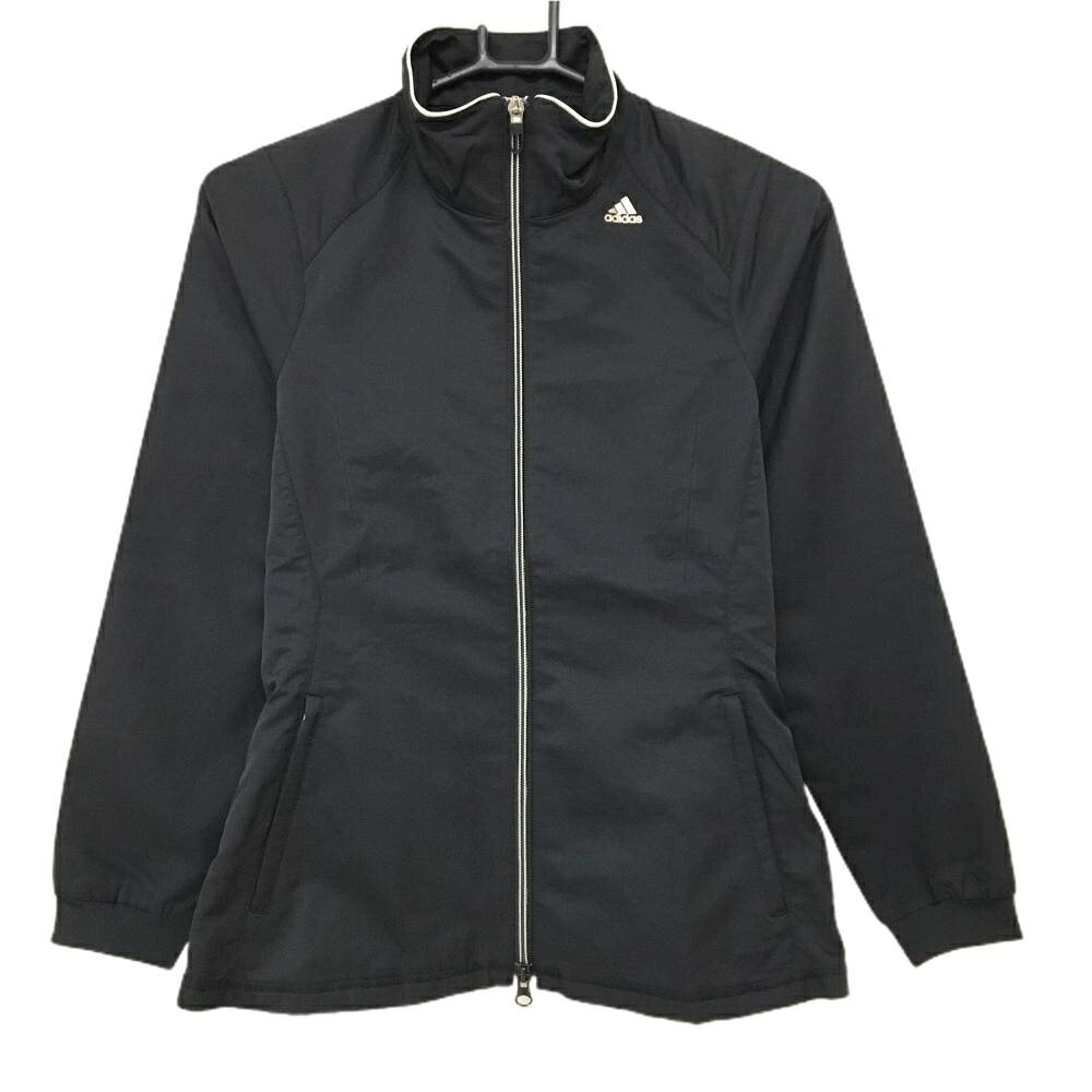 商品説明 ブランド adidas アイテム ジャケット 表記サイズ S ※海外サイズの場合もございます。必ず実寸サイズをご確認ください。 実寸サイズ 　身幅：約46.5cm　袖丈：約55cm　肩幅：約33cm　着丈：約56.5cm ※実寸サイズの採寸方法については、こちらをご覧ください。 ★実寸サイズは平台に平置きして外寸を測定しており、商品によっては若干の誤差が生じます。数cmの誤差は予めご了承くださいませ。 特徴・仕様 適応時期 春 ・ 秋 商品ランク A+ コメント 商品ランク（ゴルフウェア） N 新品（タグ付き) S 新品未使用品（タグなし） A+ 使用感や汚れ等がない、または目立たない綺麗な中古品 A 使用感や汚れ等が少ない美品や良品 B+ 使用感や中小の汚れ等がある一般的な中古品 B 使用感や大中の汚れ等がある一般的な中古品 C 使用感や大中の汚れ、小さな穴等がある中古品 商品ランク（ゴルフシューズ） N 新品（タグ付き) S 新品未使用品（タグなし） A+ しわや汚れ等がない、または少ない綺麗な中古品 A しわや小さな汚れはあるが、使用感が少ない美品や良品 B+ しわや中小の汚れ、使用感がある一般的な中古品 B しわや大中の汚れ、使用感がある一般的な中古品 C しわや大中の汚れ、使用感がある中古品 D しわや大きな汚れ、使用感がある中古品 &nbsp;★A+～CランクはUSED品となりますので、神経質な方はご入札をお控えください。 &nbsp;★Nランクは新品商品ですが、一部保管時による汚れ等があります。商品説明や写真で必ずご確認ください。　