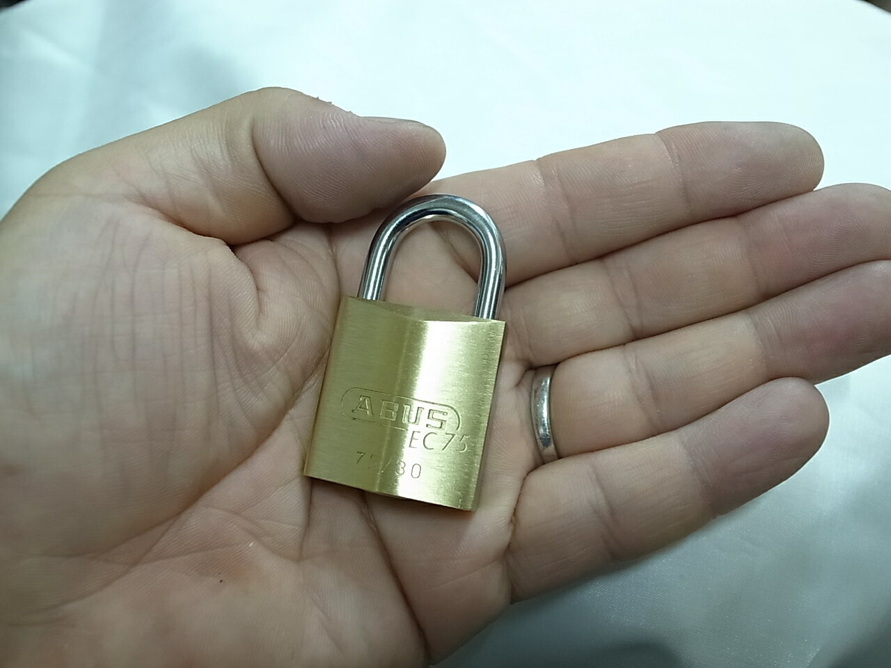 ABUS(アバス)真鍮南京錠ディンプルキータイプ30ミリ☆☆ABUS アバス☆EC75 真鍮ディンプル南京錠☆ABUS アバス☆☆ 3