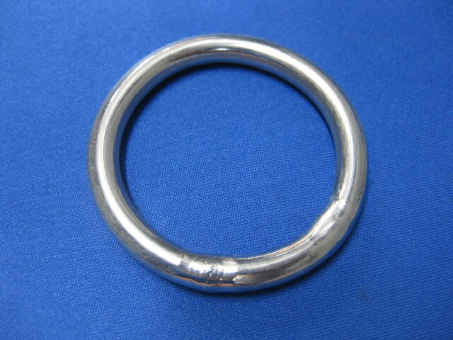 ステンレス丸リンクR-7-45です。太さ7ミリ、円の内径45ミリです。