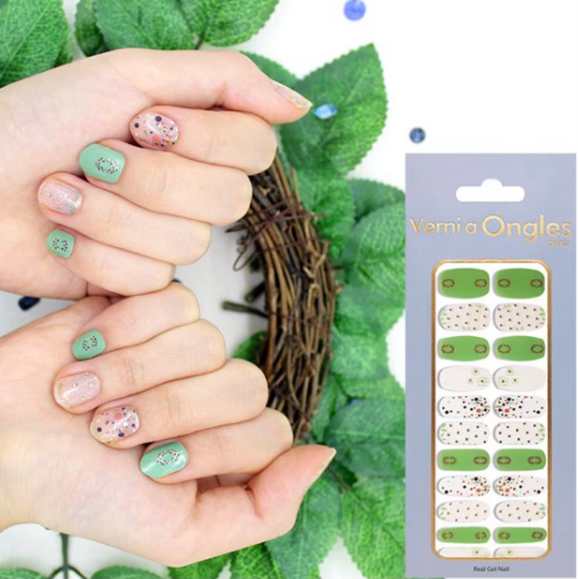 グリーンネイル ドット柄ネイル みどり 緑 ミドリ ネイルV69 シールネイル 貼るタイプネイル 使い捨てネイル ネイルかわいい 簡単 セルフ キット 硬化 硬...