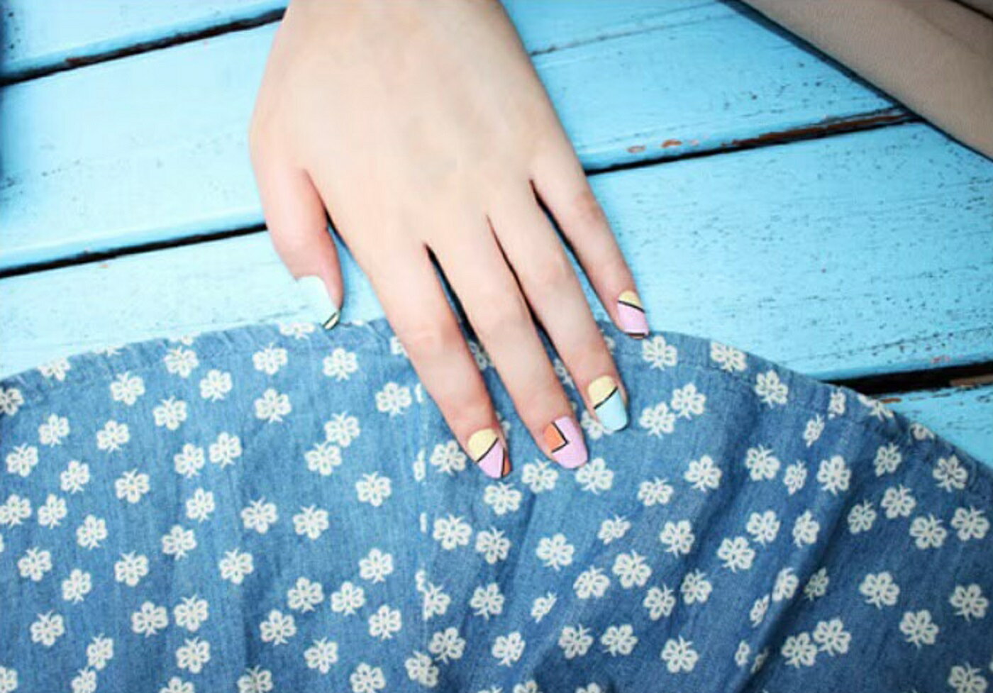 スタイリッシュ ピンクネイル ネイルV02 シールネイル 貼るタイプネイル 使い捨てネイル ネイルかわいい 簡単 セルフ キット 硬化 硬め 初心者 貼って固め...