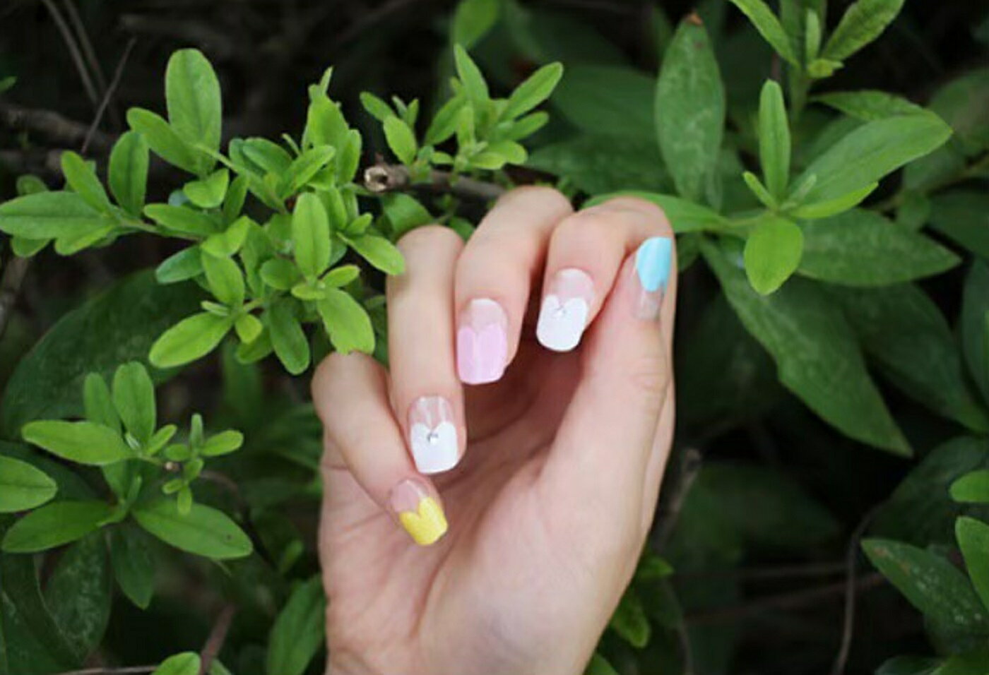 パステルカラーネイルシール 可愛いネイルシール ネイルV15 シールネイル 貼るタイプネイル 使い捨てネイル ネイルかわいい 簡単 セルフ キット 硬化 硬め ...