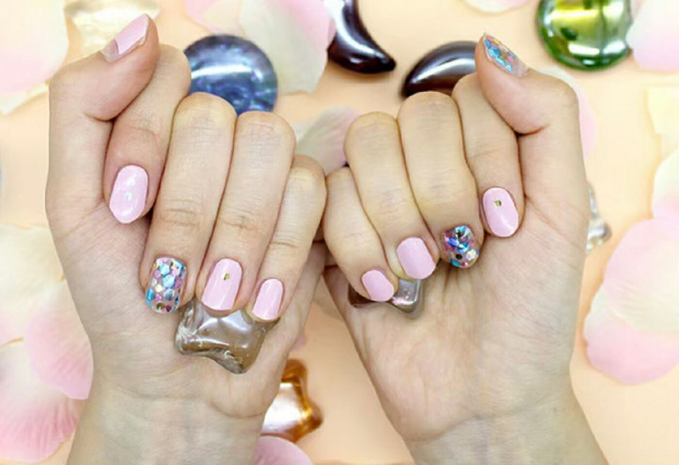 ピンクネイル キラキラネイル ネイルV74 シールネイル 貼るタイプネイル 使い捨てネイル ネイルかわいい 簡単 セルフ キット 硬化 硬め 初心者 貼って固め...