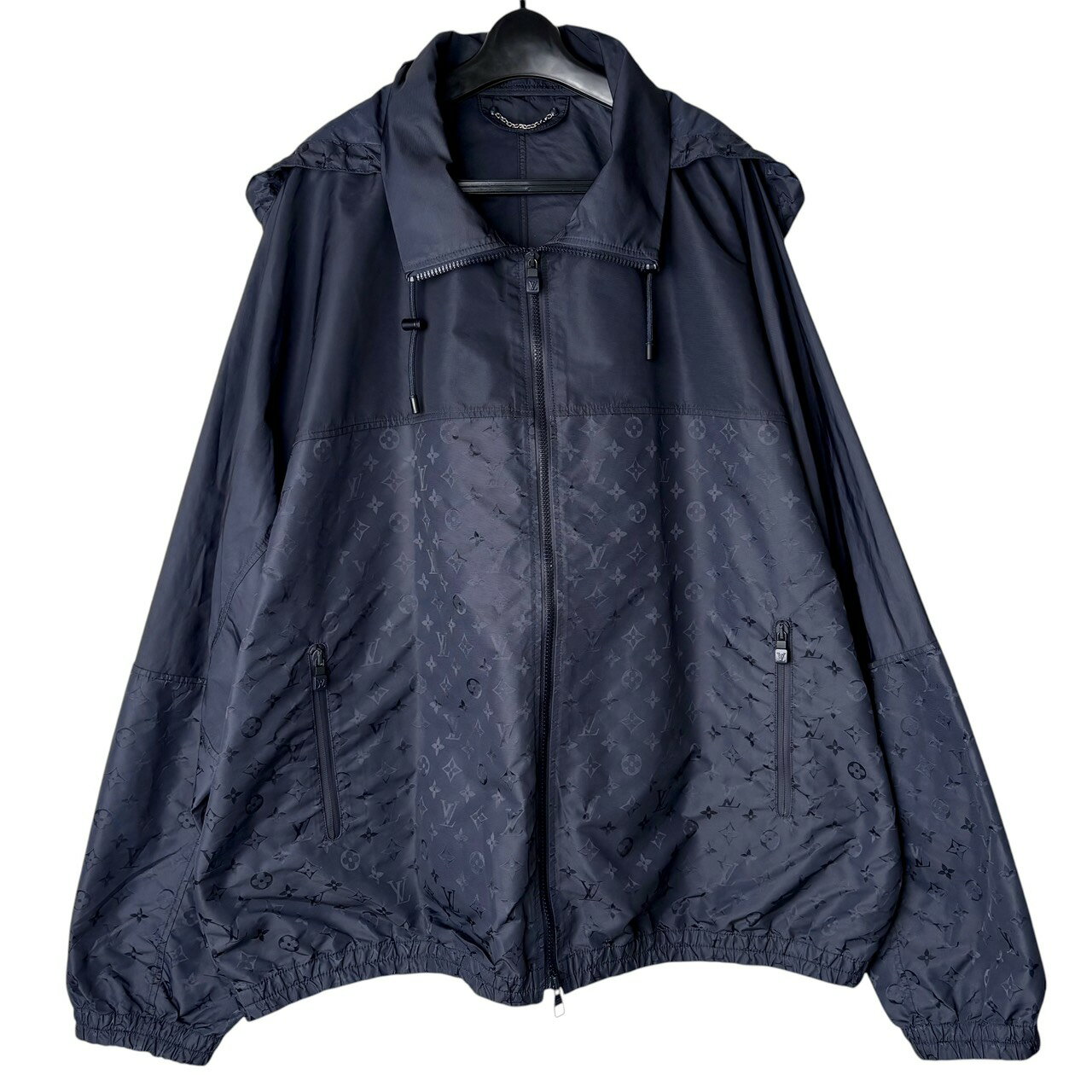 ルイヴィトン 【中古】LOUIS VUITTON ナイロンジャケット マウンテンパーカー ジャンバー アウター 上着 モノグラム LV刻印 フード 2wa..