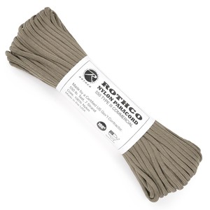 パラコード パラシュートコード ロスコロスコ製の茶色系のカラータイプのパラコードミリタリーブランドROTHCO(ロスコ)の550パラコード、ミリタリーカラーとしては定番のタンカラー。パラコードには6つのタイプと商用、軍用のグレードがあり流通量の多いタイプ3は550パラコードとも呼ばれています。タイプ3パラコードは内部に7〜9本のインナーコードでコアを作り、それを外装用繊維で覆った構造で太さは約3mm〜4mm程。現在の商用グレードでは、7本のインナーコードが最も一般的となっています。ナイロン製なので耐水性・耐久性に優れ、パラコードを切った時の先端は火で炙ることでほつれを防止可能。キーホルダーやブレスレットなどのアクセサリーを作成したり、アウトドア以外でも様々なことに使用できます。※コードの一部にヨレ等がある場合がございますが、使用上問題はございませんのでご安心ください。※製品の仕様、外観はメーカーより予告なく変更されますので、気になる点や、詳細はメールで別途お問合わせください。PC・モニタの環境で色が実物と多少異なる場合があります。布製品などは個体差があり、寸法に誤差が多少ありますので、ご了承くださいませ。パラコードの詳細※生産ロットで若干色合いが異なる場合がございます。ご了承ください。グレード商用グレードタイプタイプ3全長100フィート(約30m)太さ5/32インチ(約4mm)素材ナイロン100％カラータン生産国アメリカ他のバリエーションはこちら[ 30m ]ロスコは、アメリカ、ニューヨーク州でミントン・サムバーグにて1953年に設立されたミリタリーブランド。マンハッタンのイーストサイドに2500平方フィートのロフトとして始まった。ミリタリーアイテム、ウェアなど多数のラインナップをそろえ、ミルスペックの軍規格品なども生産し、軍関係への供給を行っている。[ロスコ/Rothco ロスコ メンズ]ロスコの商品一覧[1418][d01311351141800000000][000RO]ロスコ 550パラコード パシュートコード ロープ 綱 靴紐 靴ひも シューレース パラシュートコード ひも 550コード パラコード ナイロンコード 紐 ミリタリーコード タクティカルコード サバイバルコード ミリタリーロープ タクティカルロープ サバイバルロープ ナイロンロープ レプマート repmart 激安通販 激安販売狩猟・アウトドア ＞ ロープ ＞ パラシュートコード取り扱いブランド ＞ 《ラ》取扱いブランド ＞ ロスコ[パラコード]狩猟 アウトドア [ロープ/パラシュートコード]【ROTHCO パラコード タイプ3 タン 30m [ 30m ]】ミリタリーブランドROTHCO(ロスコ)の550パラコード、ミリタリーカラーとしては定番のタンカラー。パラコードには6つのタイプと商用、軍用のグレードがあり流通量の多いタイプ3は550パラコードとも呼ばれています。タイプ3パラコードは内部に7〜9本のインナーコードでコアを作り、それを外装用繊維で覆った構造で太さは約3mm〜4mm程。現在の商用グレードでは、7本のインナーコードが最も一般的となっています。ナイロン製なので耐水性・耐久性に優れ、パラコードを切った時の先端は火で炙ることでほつれを防止可能。キーホルダーやブレスレットなどのアクセサリーを作成したり、アウトドア以外でも様々なことに使用できます。※コードの一部にヨレ等がある場合がございますが、使用上問題はございませんのでご安心ください。狩猟・アウトドア ＞ ロープ ＞ パラシュートコード取り扱いブランド ＞ 《ラ》取扱いブランド ＞ ロスコ&nbsp;